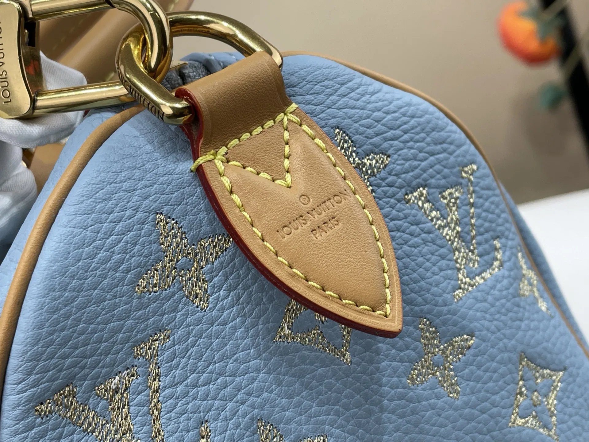 LV 27FW VCICDVH 050 토트백 7