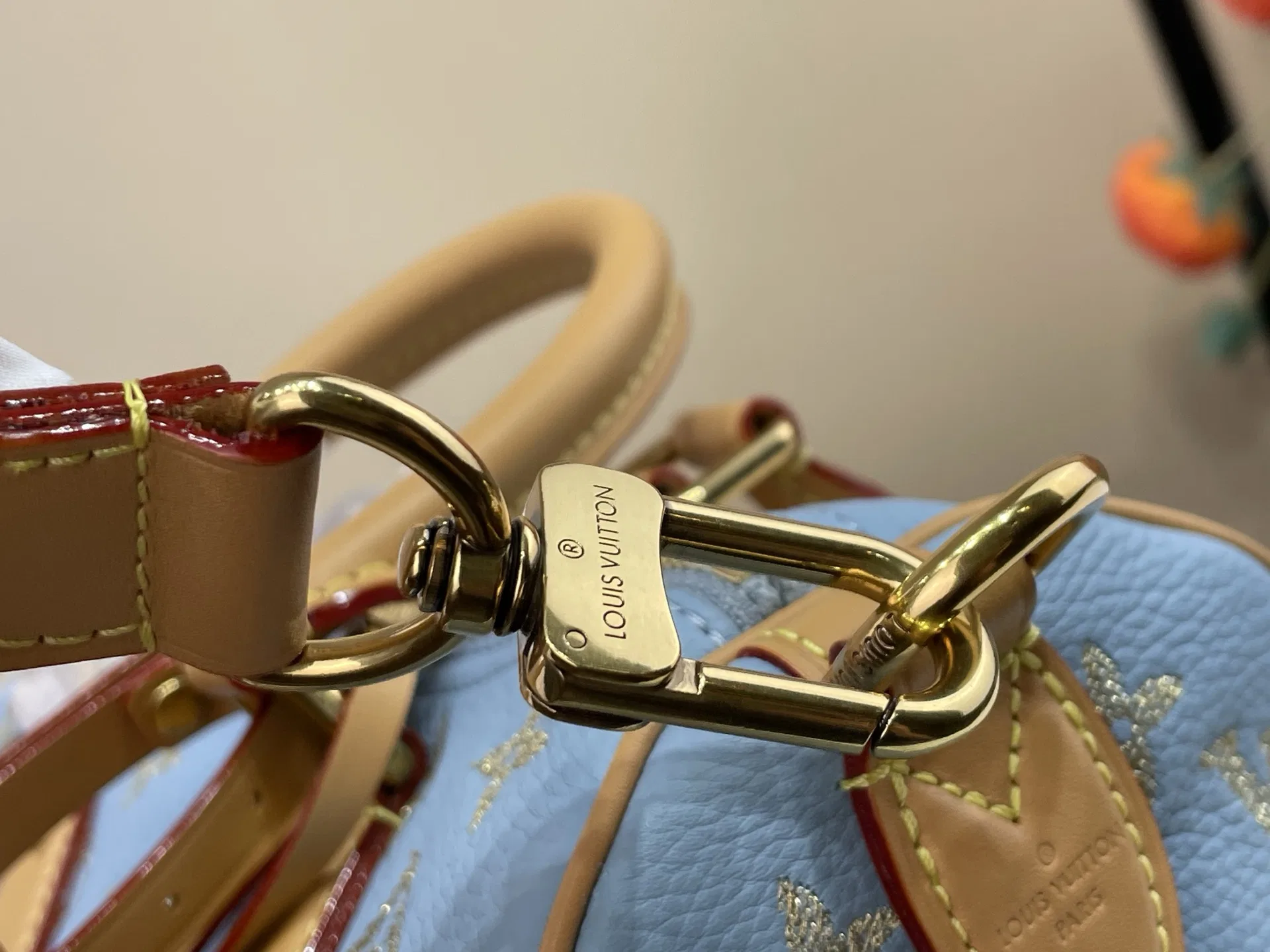 LV 27FW VCICDVH 050 토트백 9