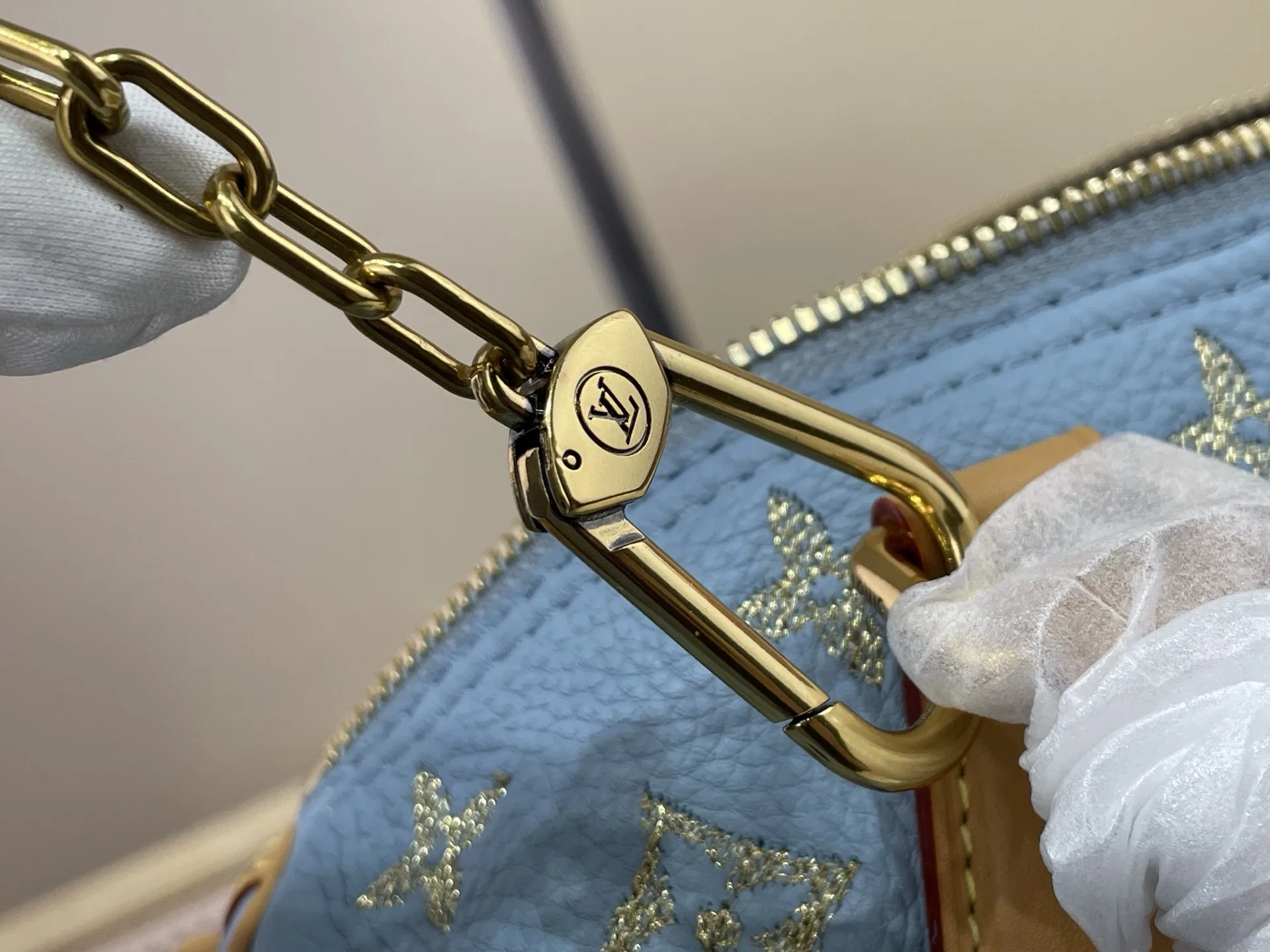 LV 27FW VCICDVH 050 토트백 16