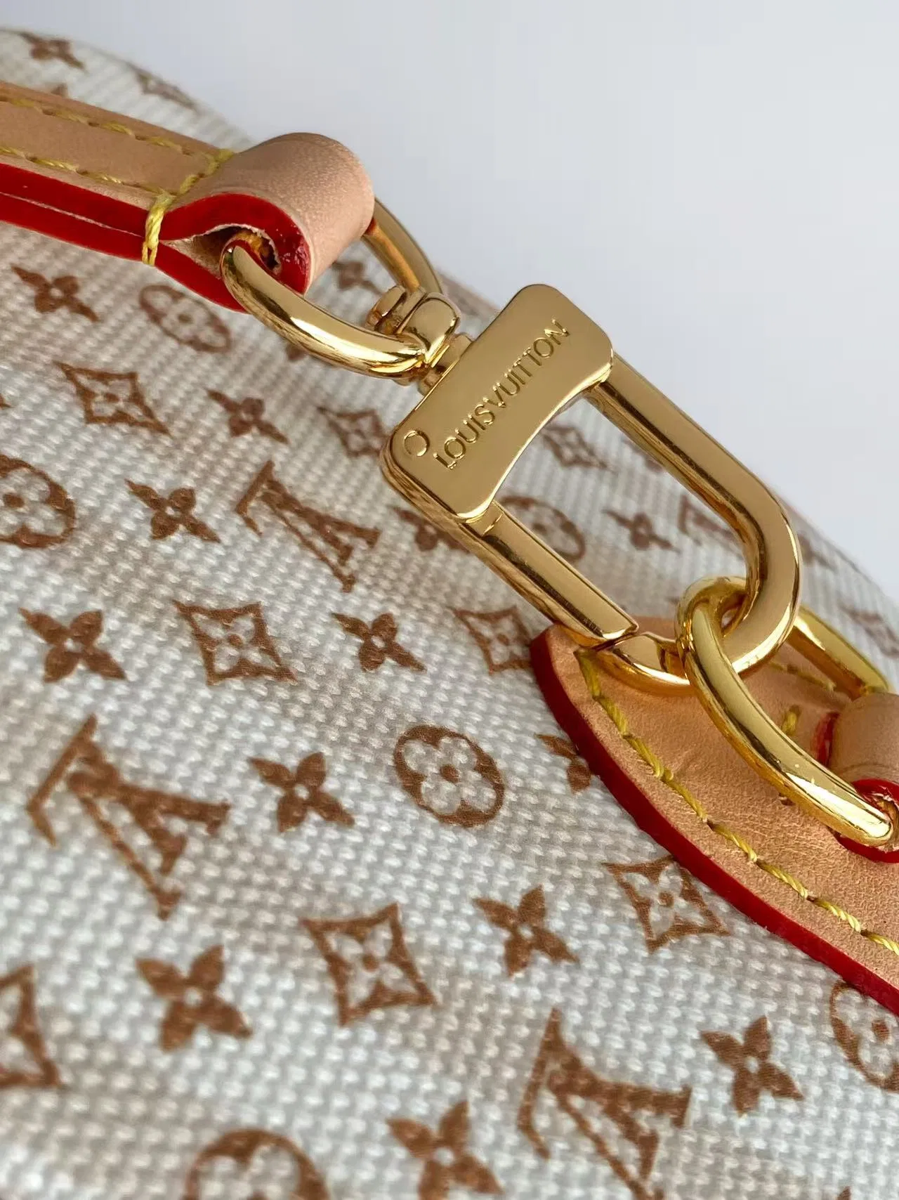LV 27FW VCICDVH 055 토트백 7