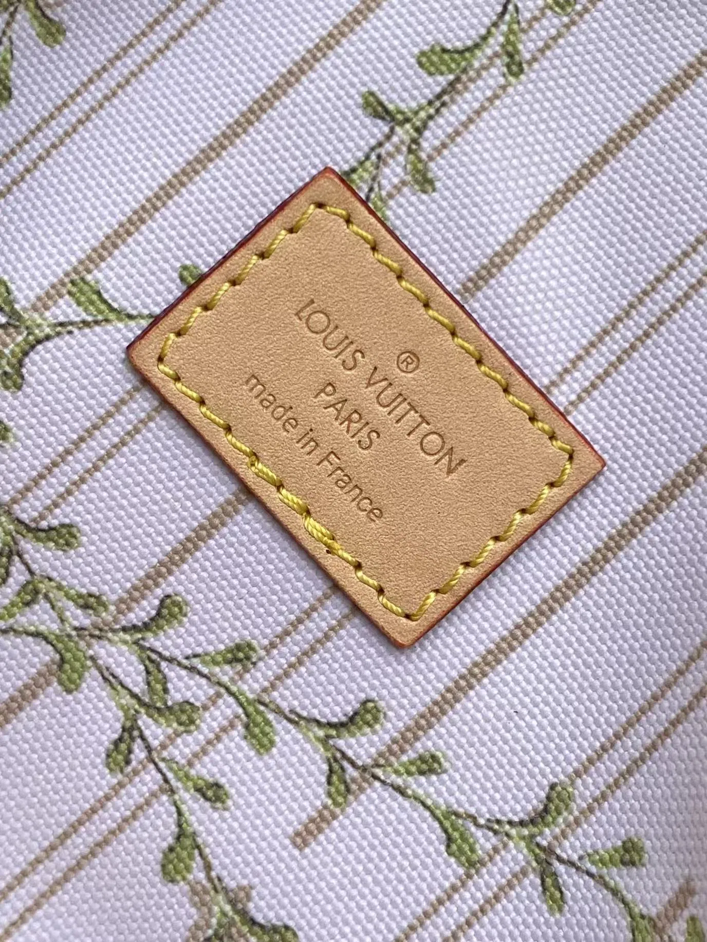 LV 27FW VCICDVH 055 토트백 18
