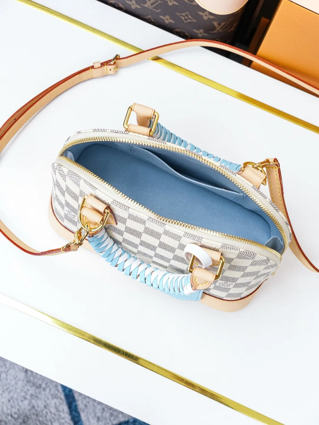LV 27FW VCICDVH 058 토트백 9