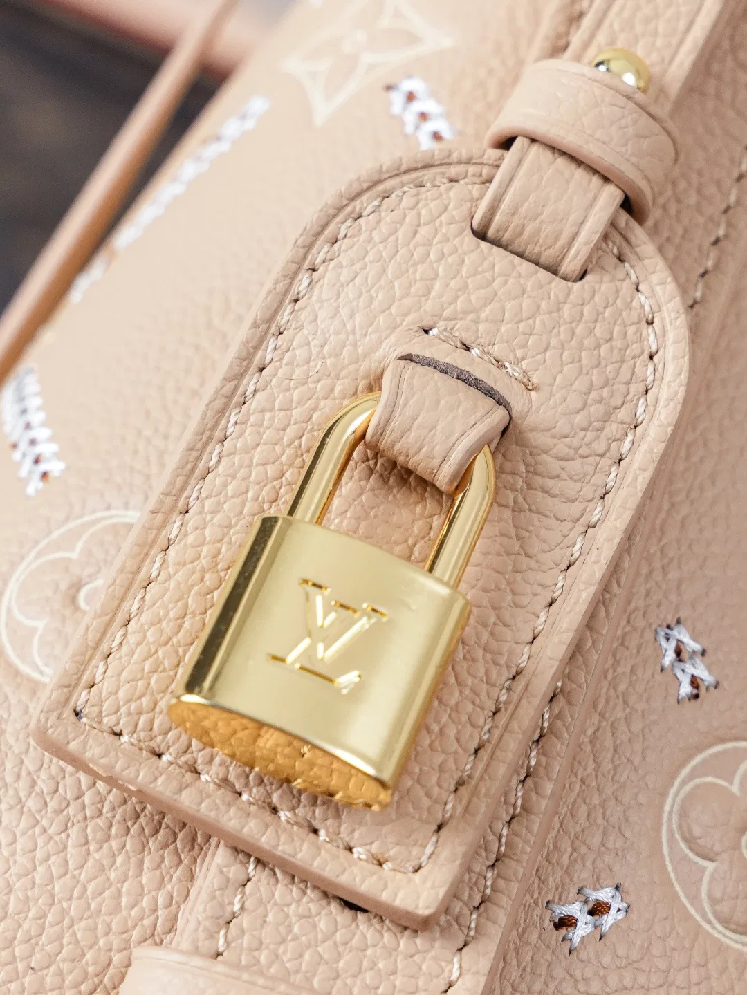 LV 27FW VCICDVH 061 버킷햇 7