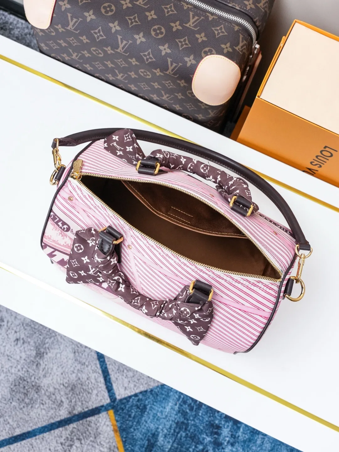 LV 27FW VCICDVH 062 토트백 8