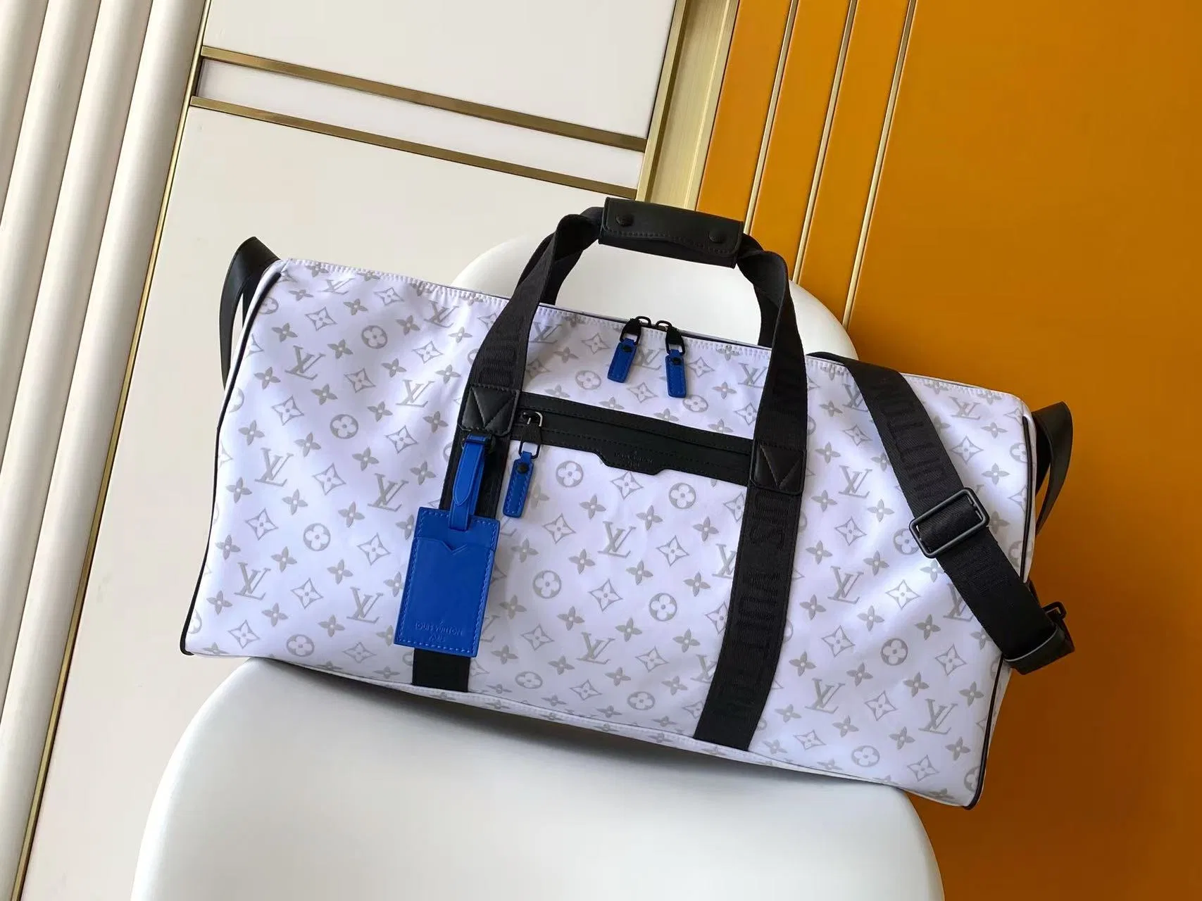 LV 27FW VCICDVH 067 토트백 10
