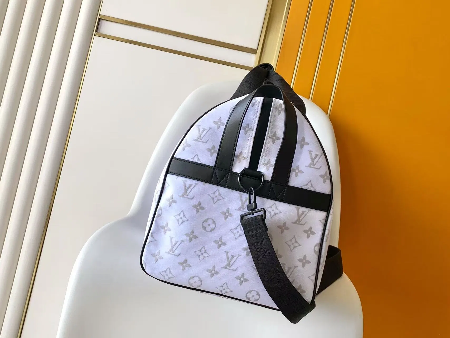 LV 27FW VCICDVH 067 토트백 11