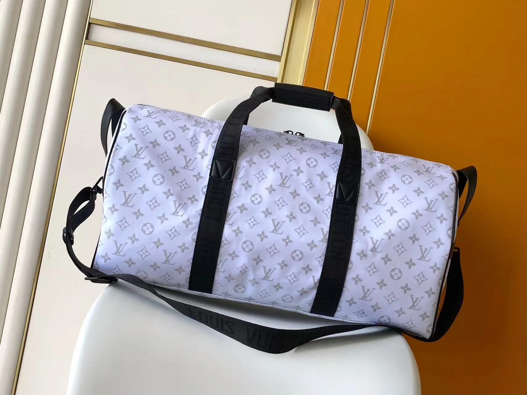 LV 27FW VCICDVH 067 토트백 12