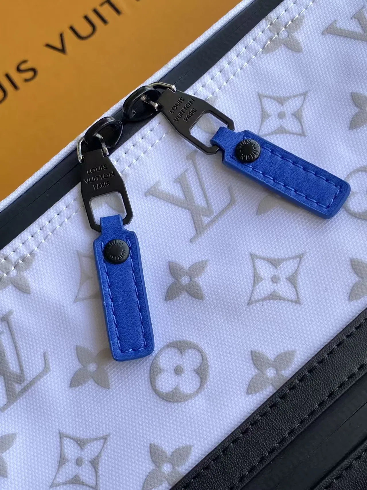 LV 27FW VCICDVH 067 토트백 15