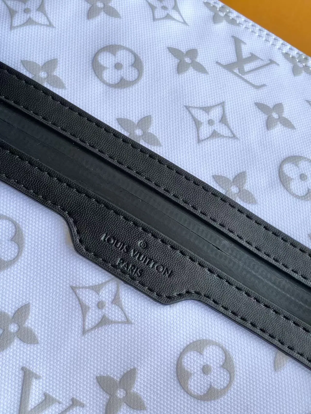 LV 27FW VCICDVH 067 토트백 16