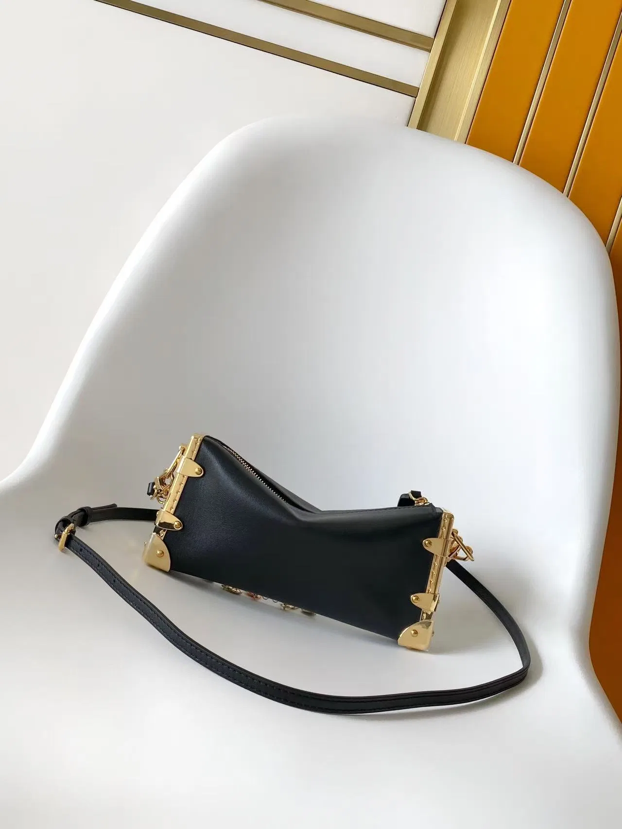 LV 27FW VCICDVH 068 미니백 12