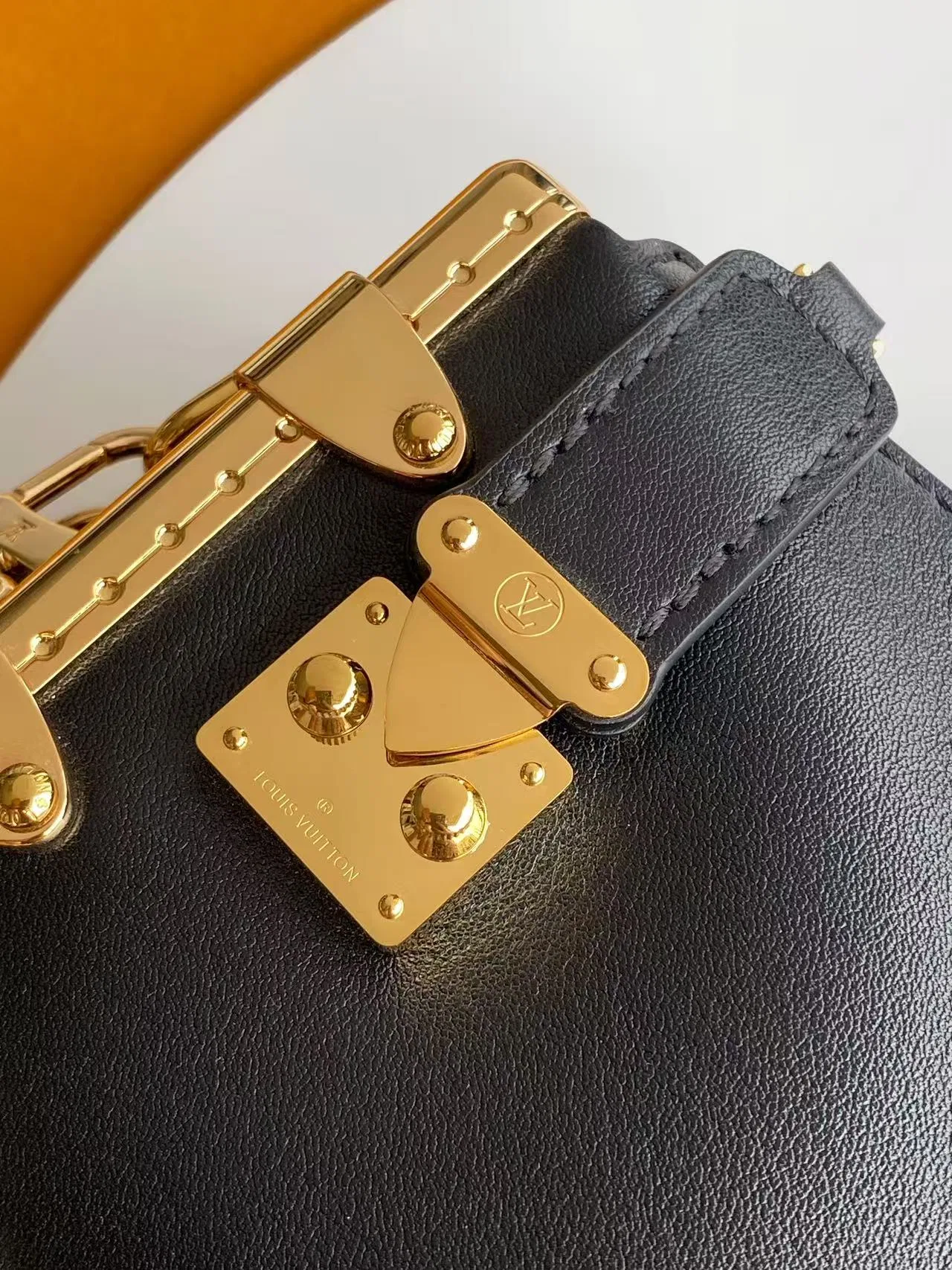 LV 27FW VCICDVH 068 미니백 14