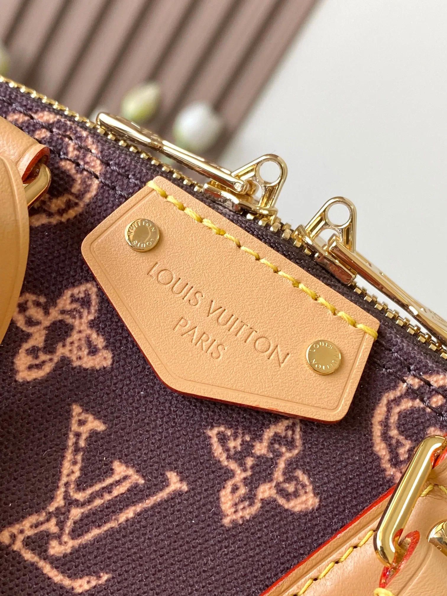 LV 27FW VCICDVH 071 토트백 8