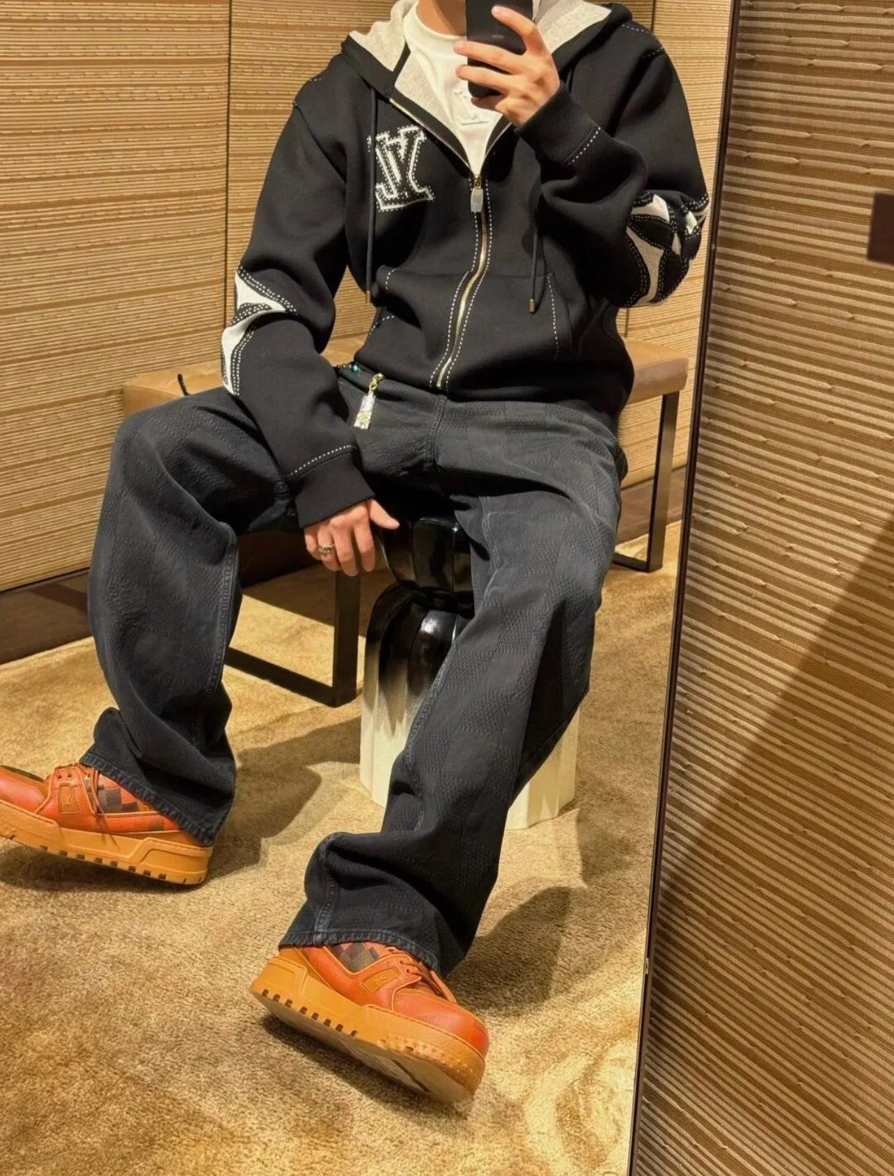 LV 27FW VVEHJZL 002 데님팬츠 8