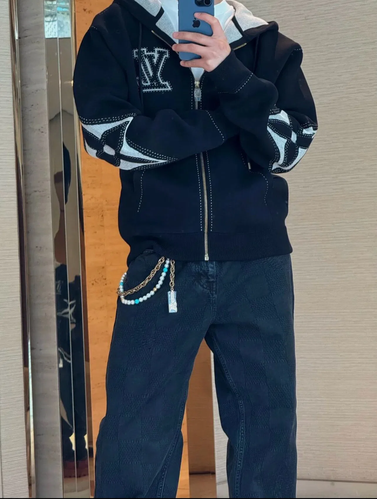 LV 27FW VVEHJZL 002 데님팬츠 12