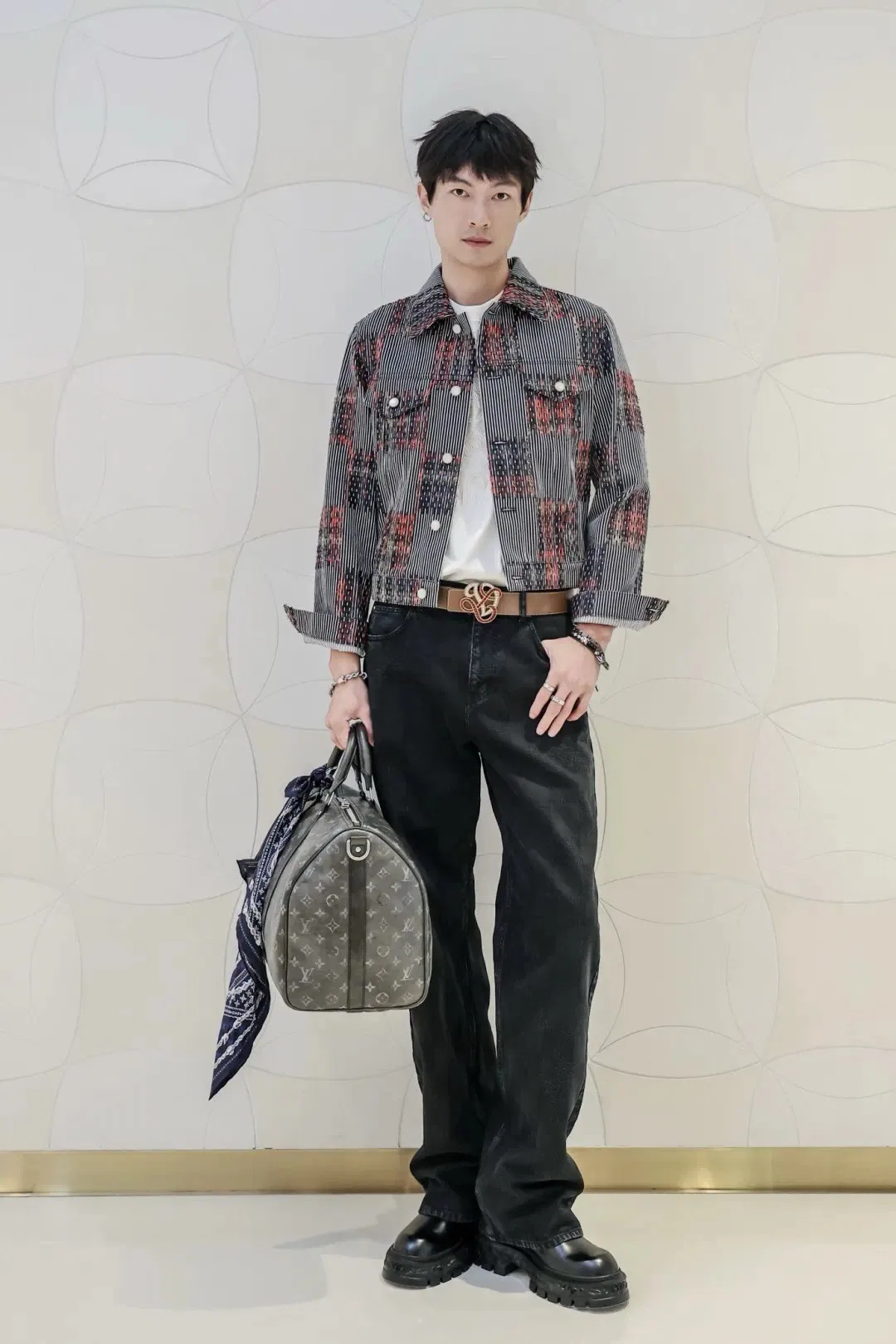 LV 27FW VVEHJZL 002 데님팬츠 20