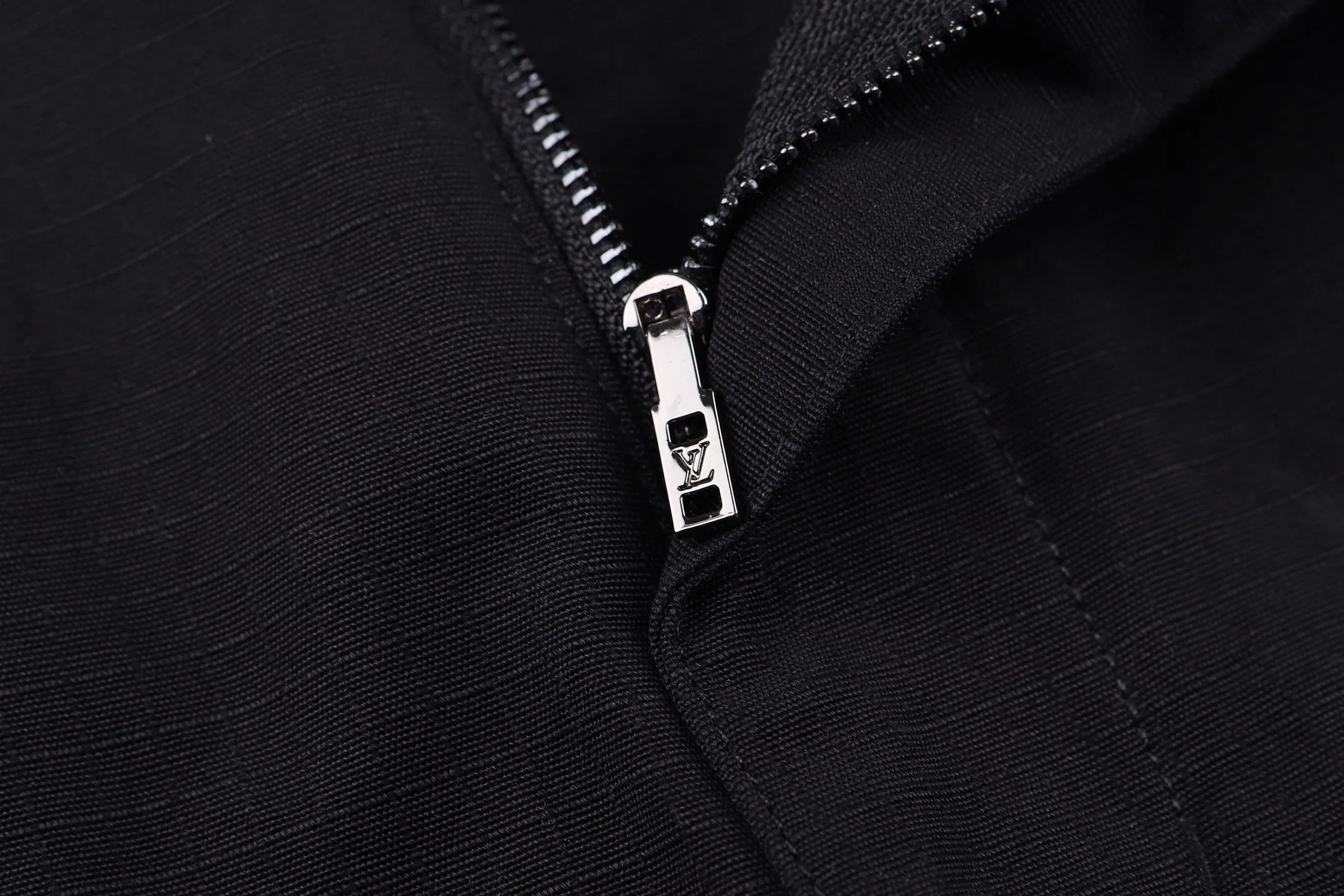 LV 27FW VVEHJZL 004 숏츠 16
