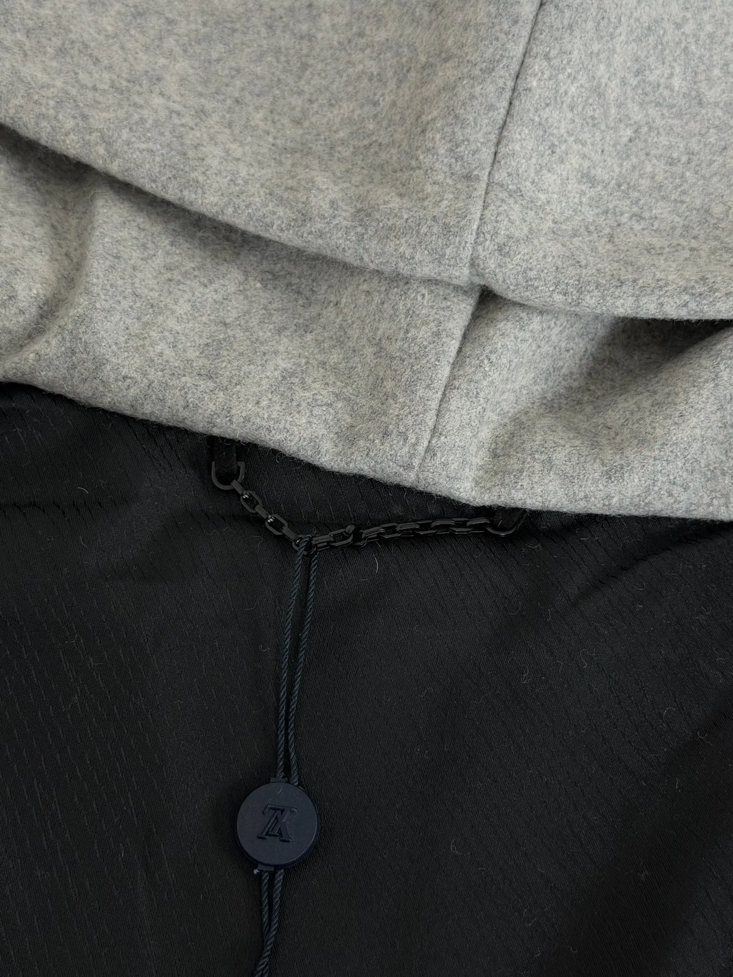 LV 27FW VVEHJZL 010 집업후드 9