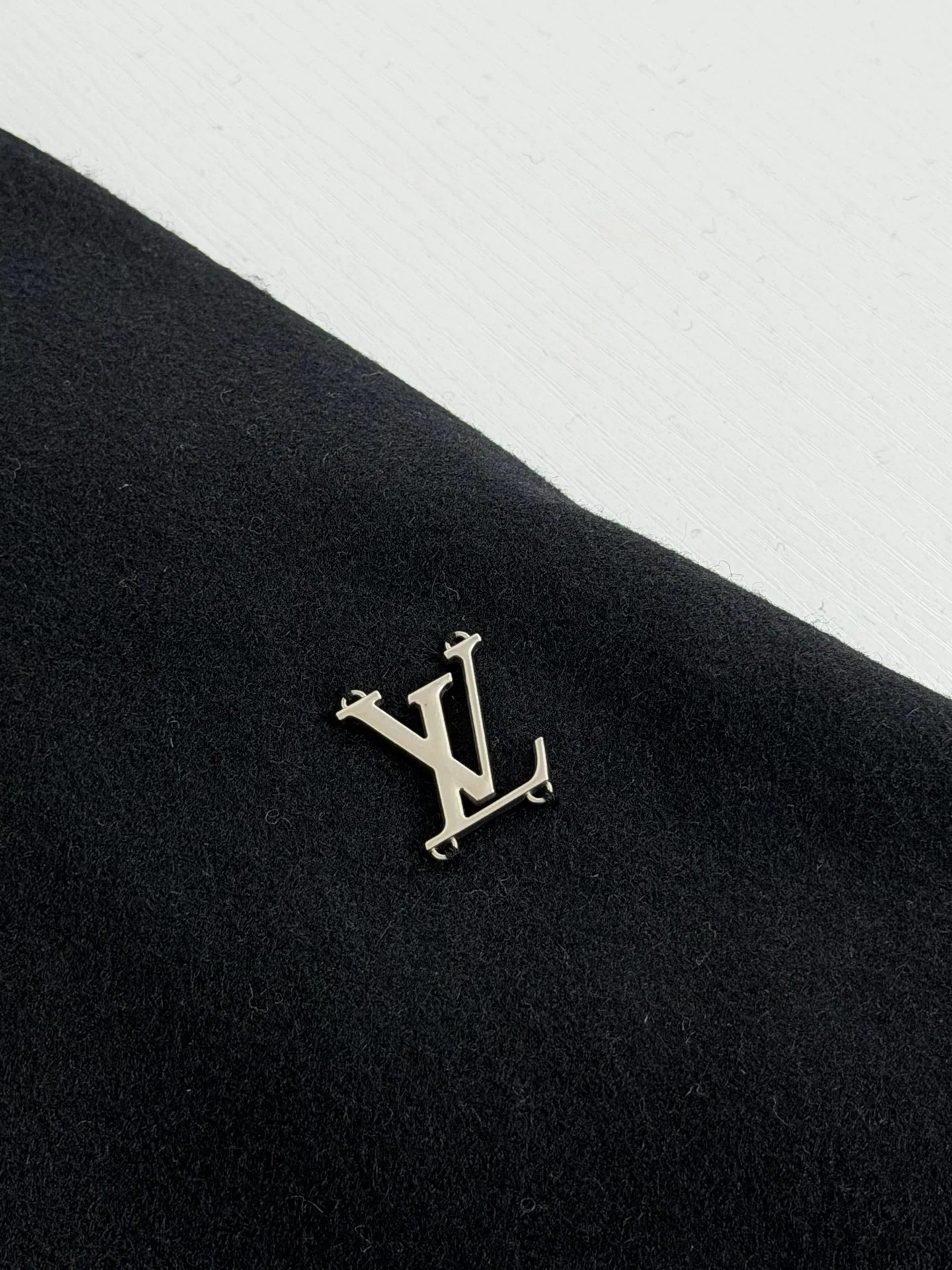 LV 27FW VVEHJZL 010 집업후드 25