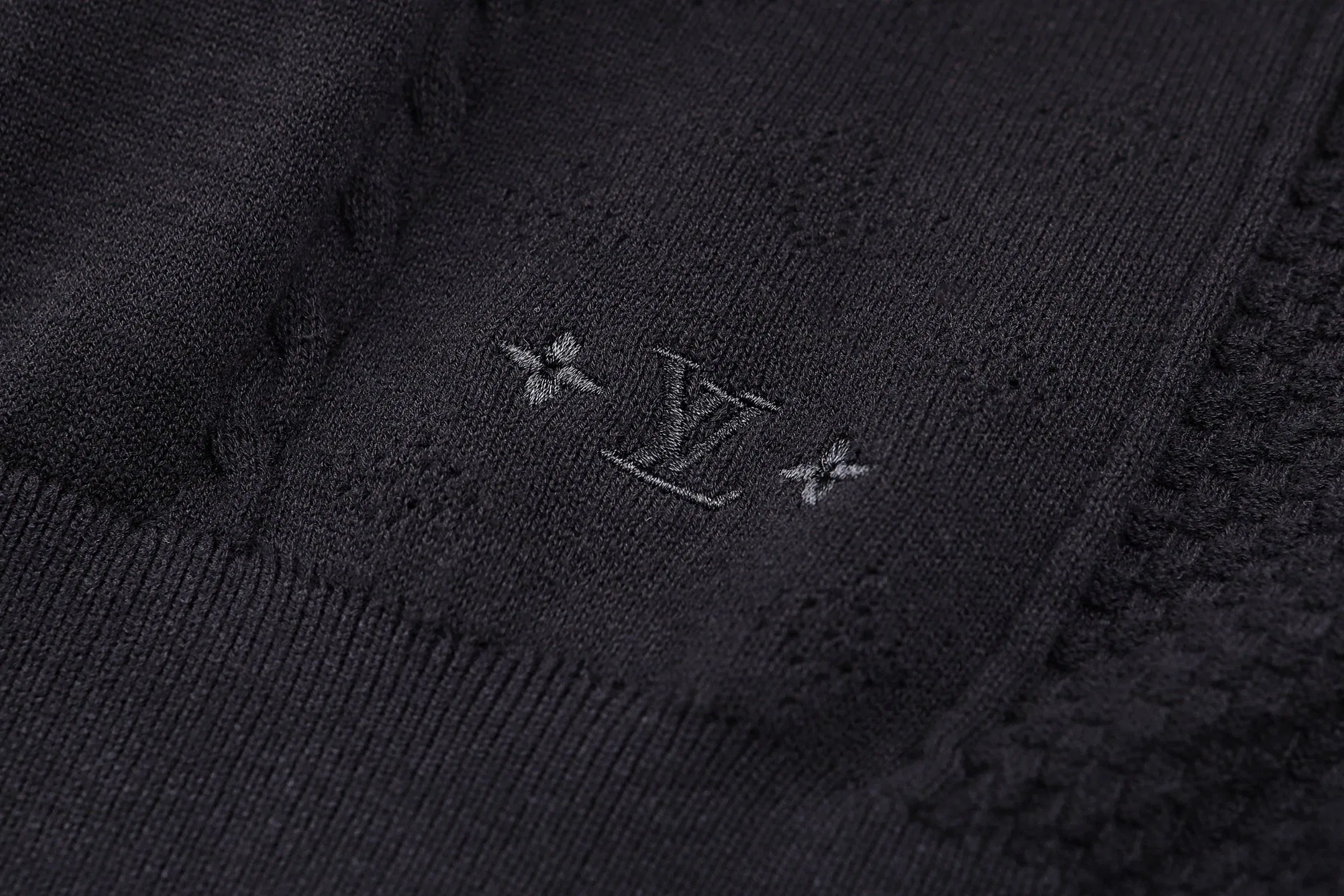 LV 27FW VVEHJZL 012 니트 16