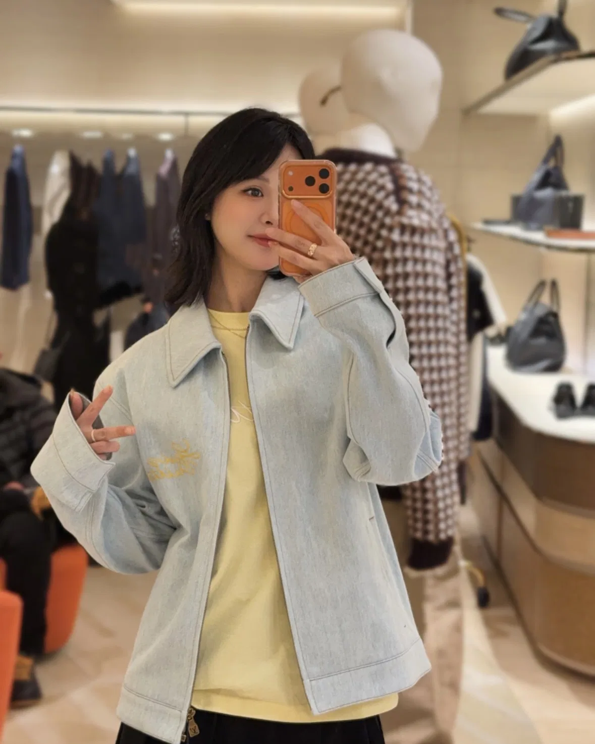 LV 27FW VVEHJZL 013 데님자켓 9