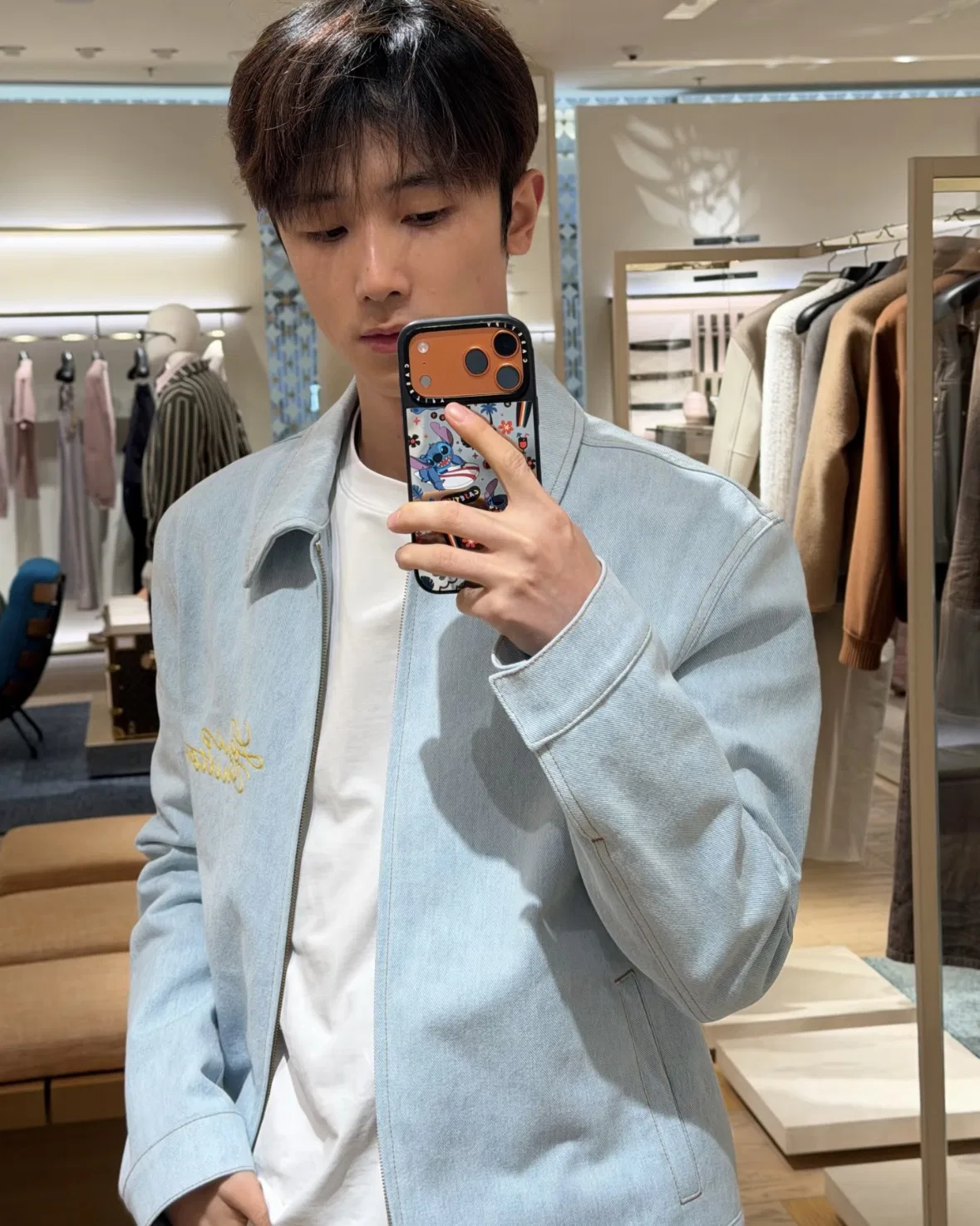 LV 27FW VVEHJZL 013 데님자켓 14