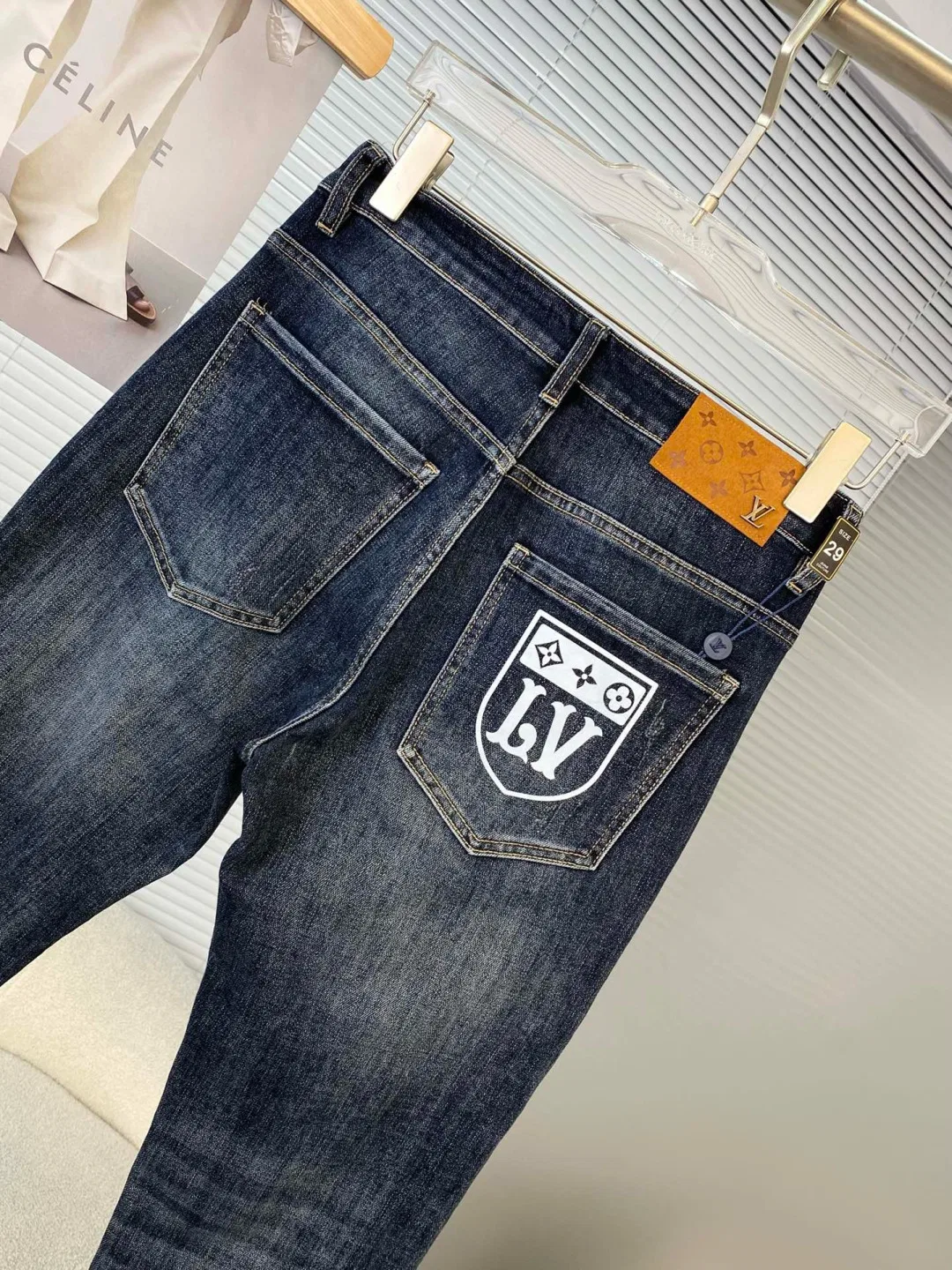 LV 27FW WBOJRAP 005 데님팬츠 7