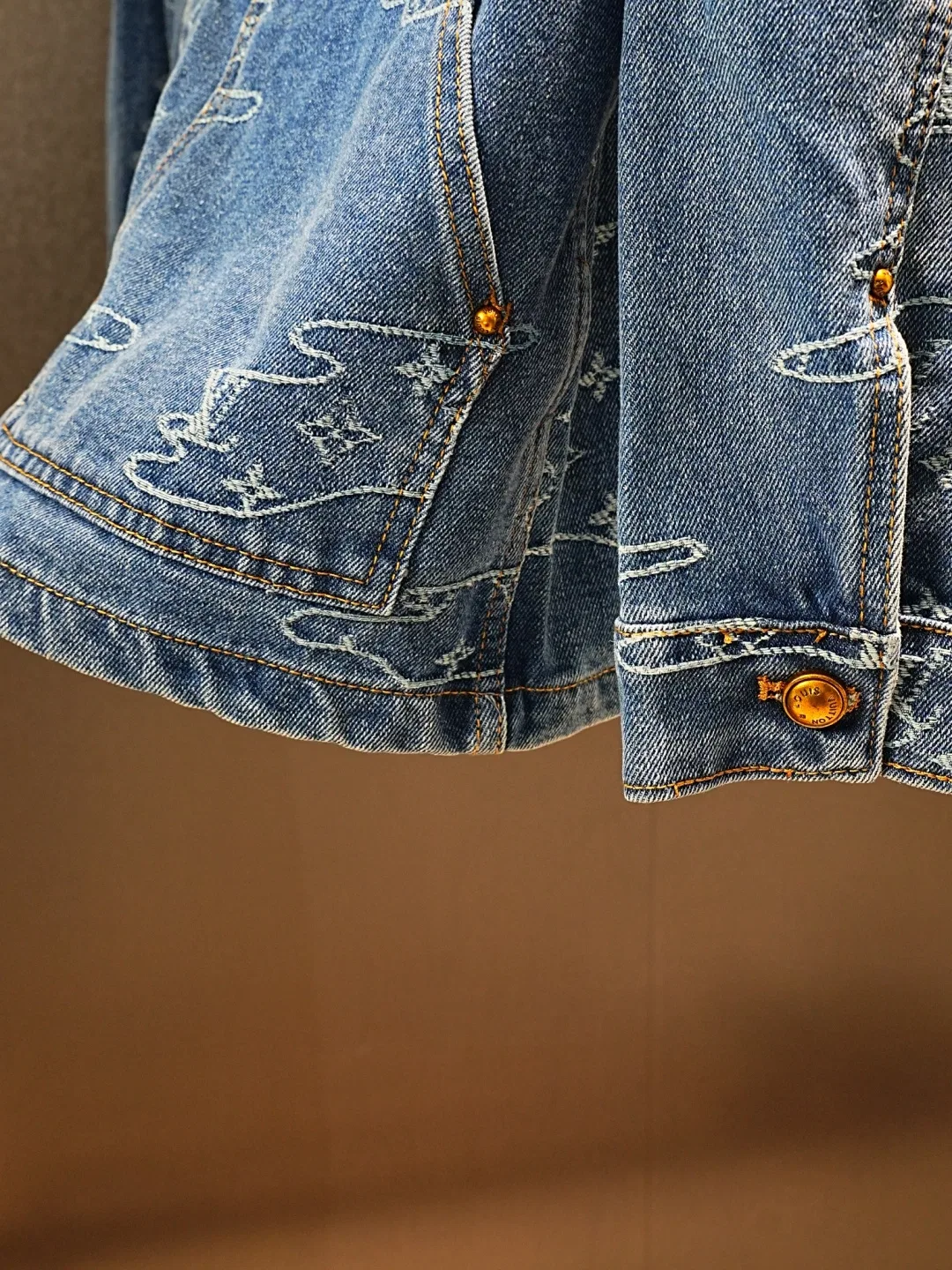 LV 27FW WBOJRAP 011 데님자켓 7