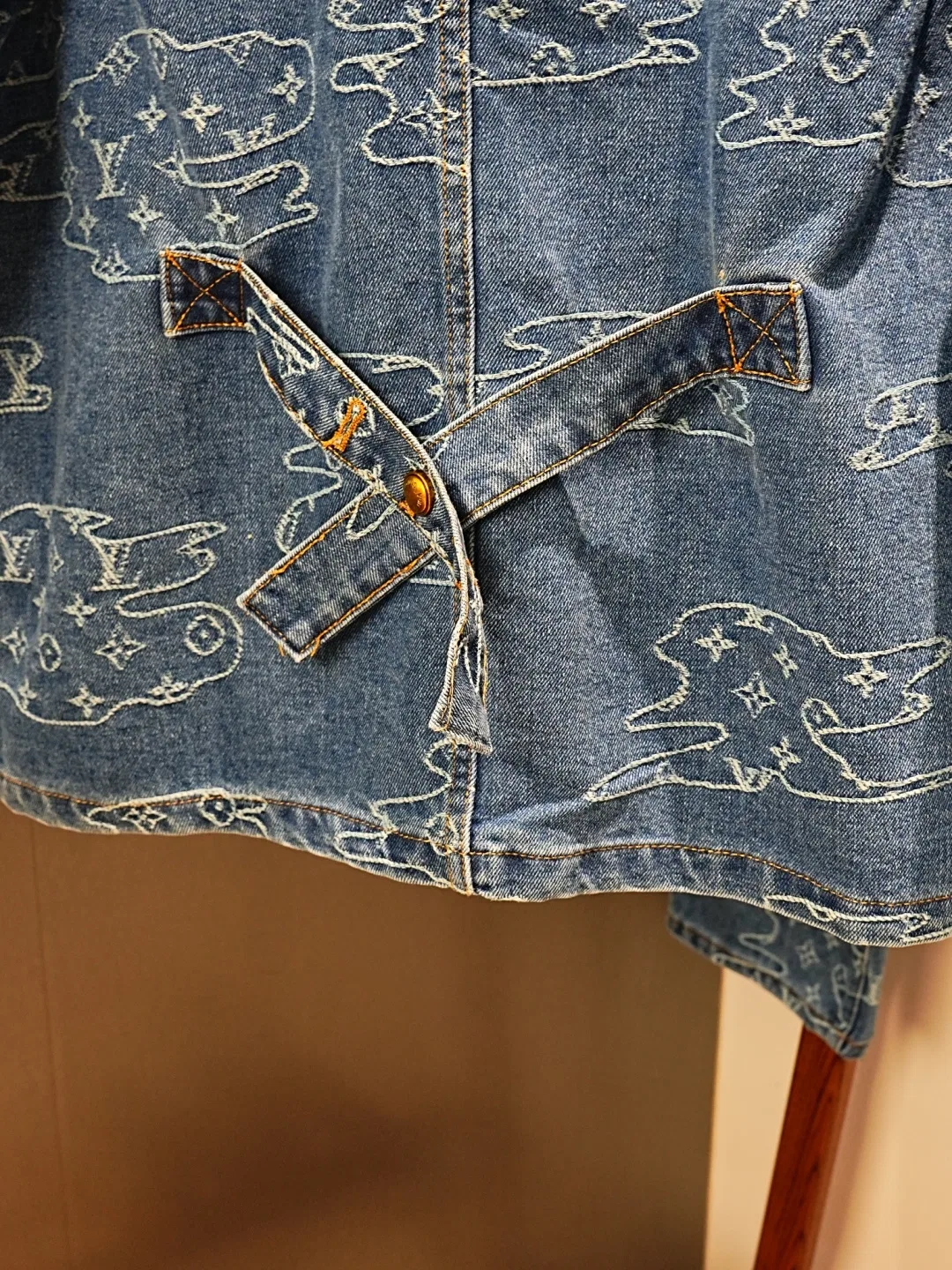 LV 27FW WBOJRAP 011 데님자켓 9
