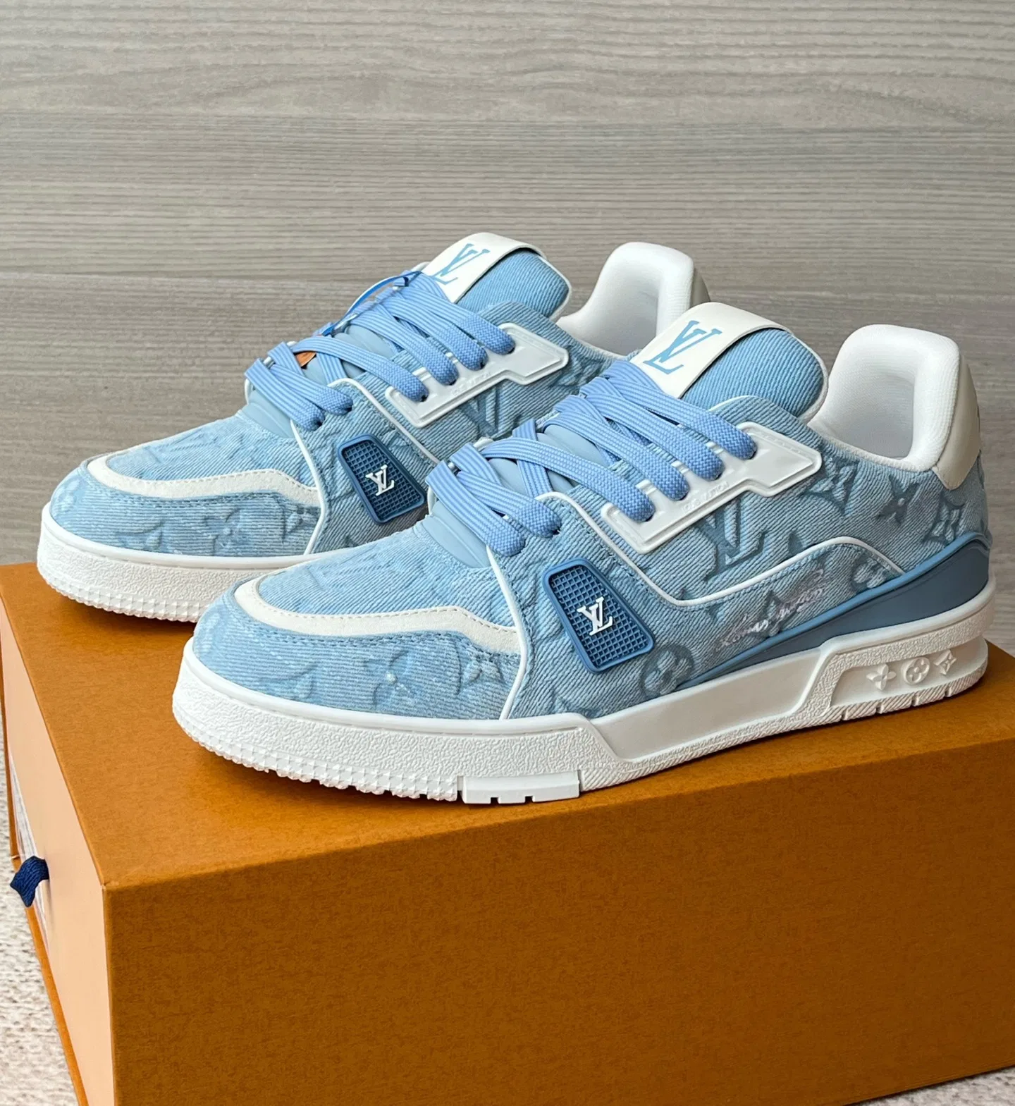 LV 27FW WBOJRAP 015 스니커즈 22