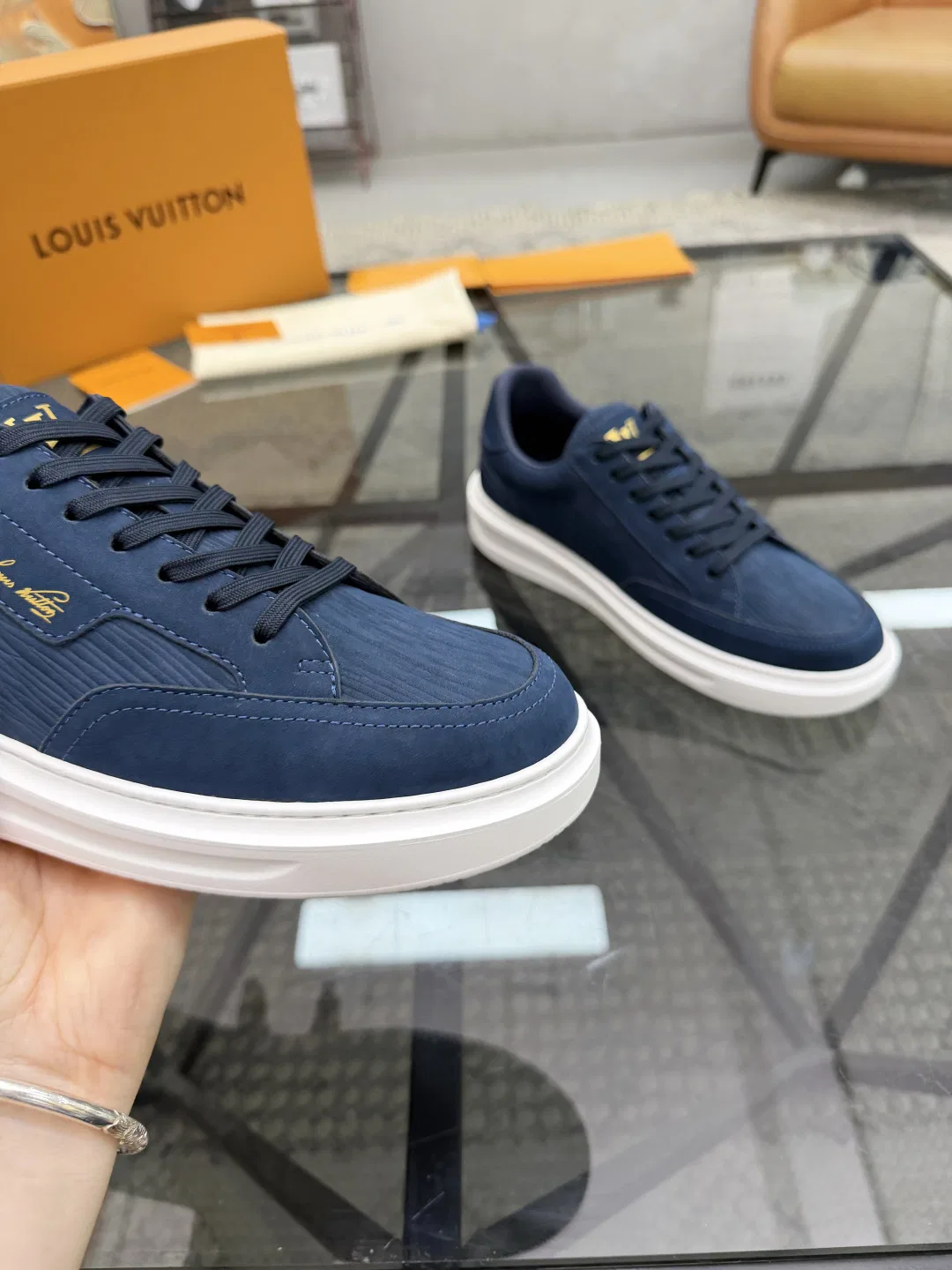 LV 27FW WBOJRAP 017 스니커즈 7