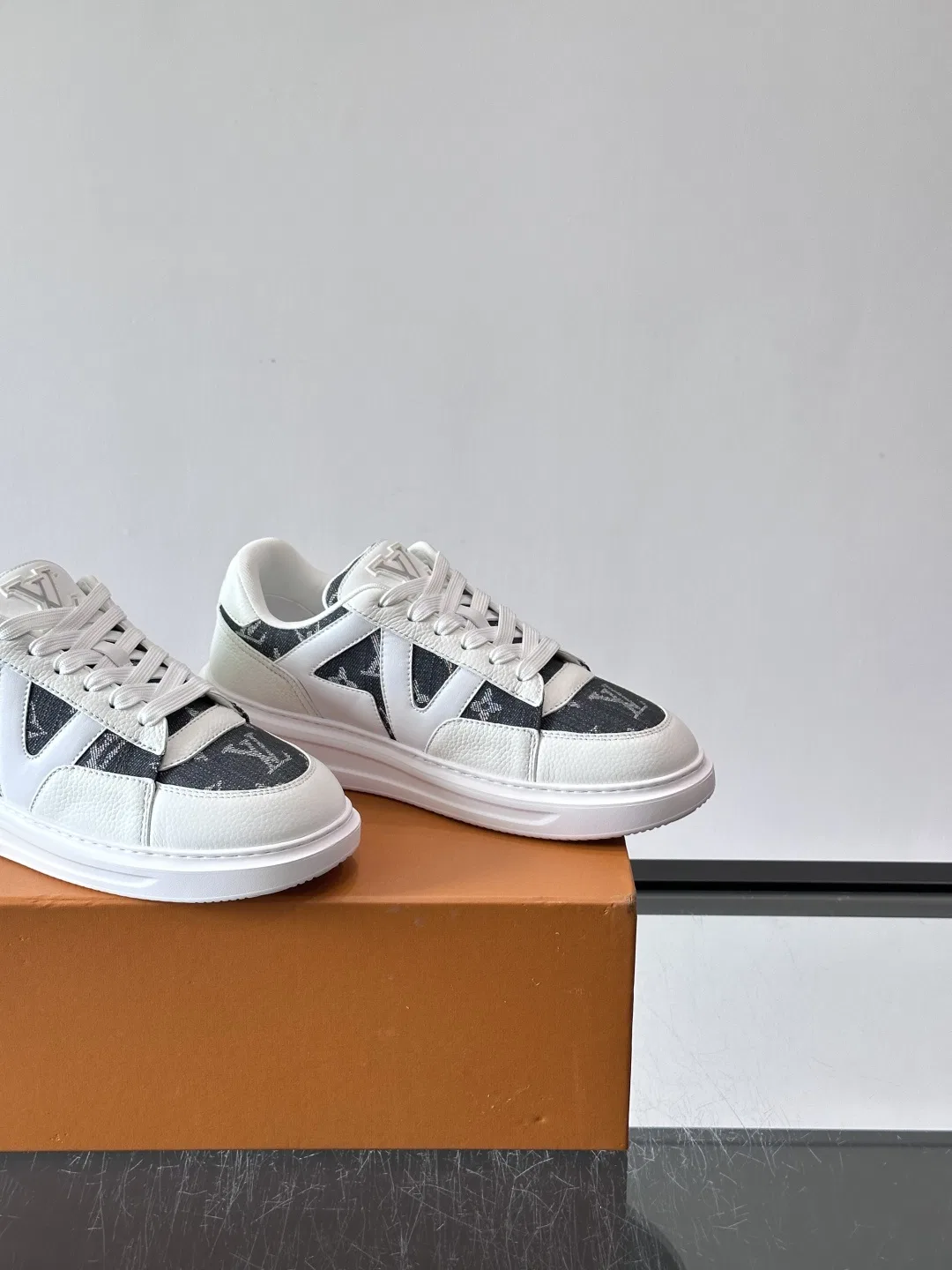 LV 27FW WBOJRAP 018 스니커즈 7