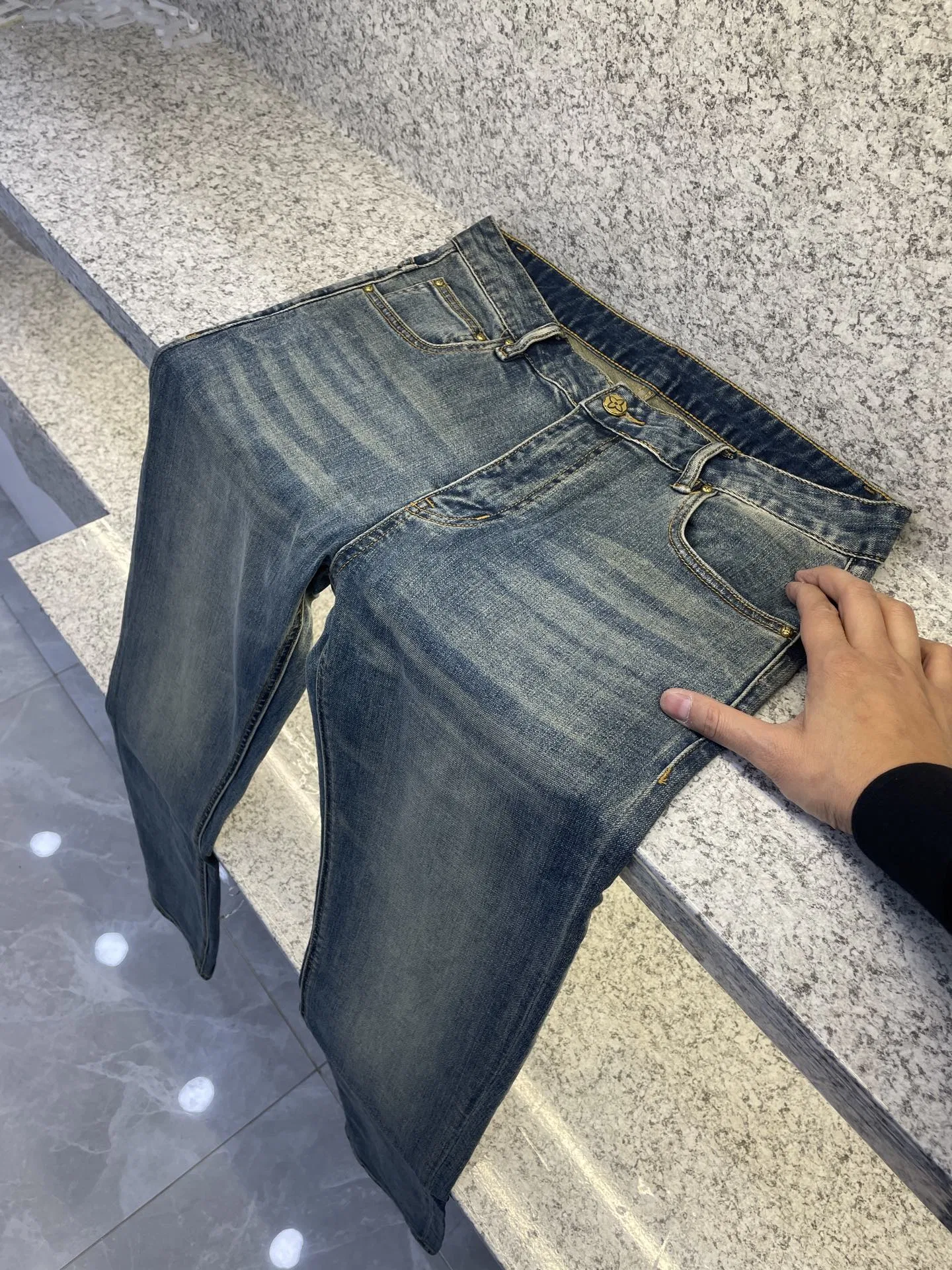 LV 27FW WBOJRAP 022 데님팬츠 8