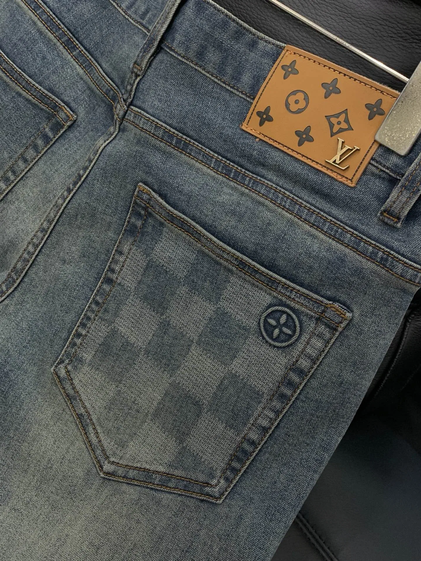 LV 27FW WBOJRAP 028 데님팬츠 7