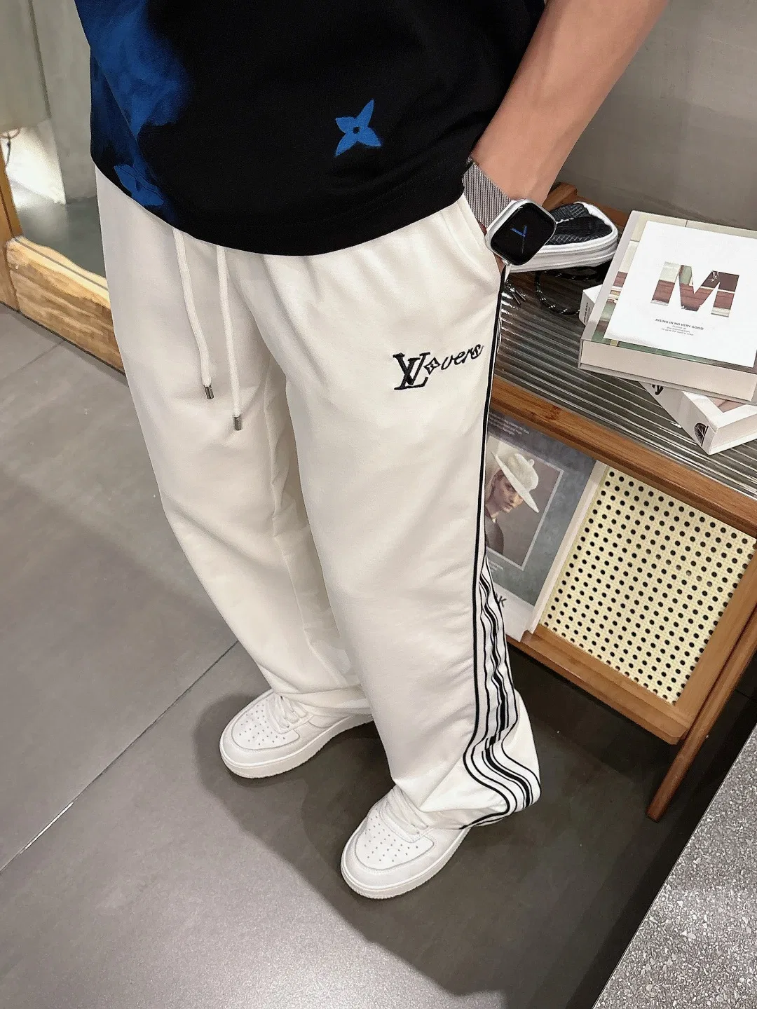 LV 27FW WBOJRAP 043 스웻팬츠 7