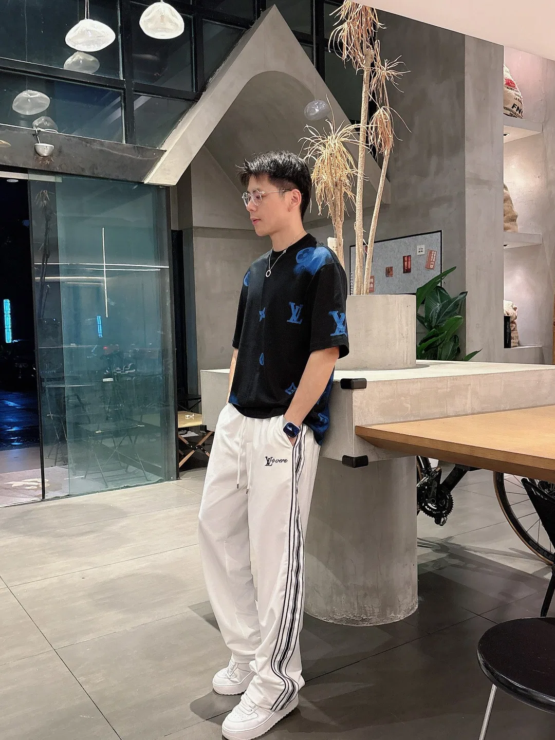 LV 27FW WBOJRAP 043 스웻팬츠 8