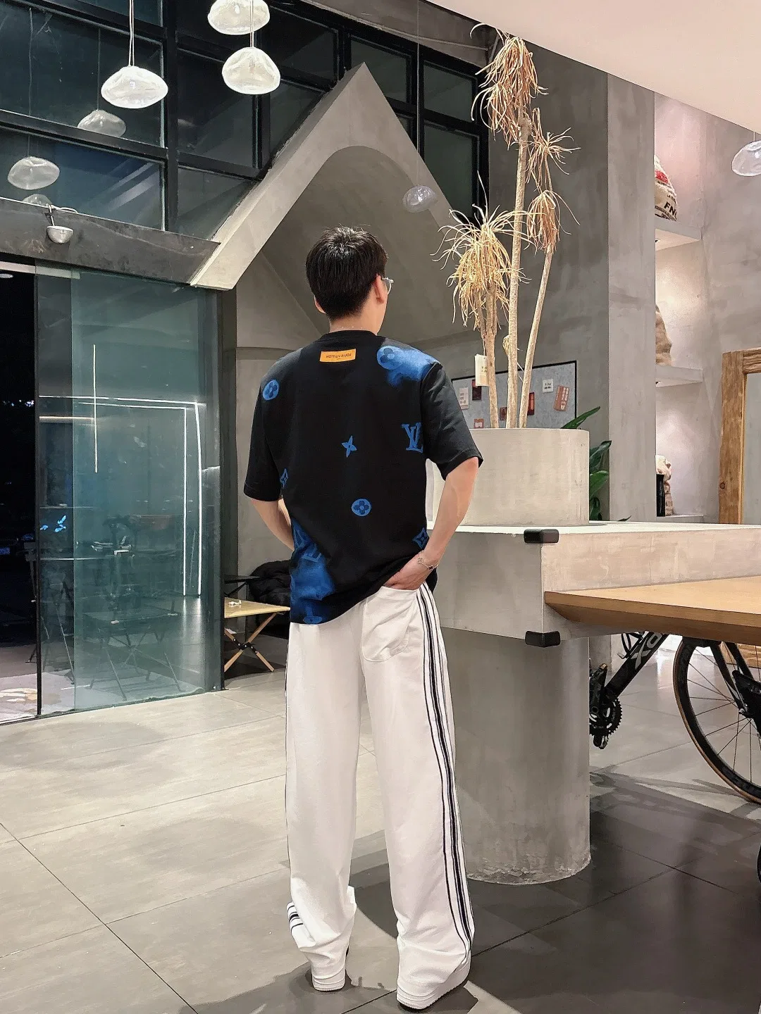 LV 27FW WBOJRAP 043 스웻팬츠 9
