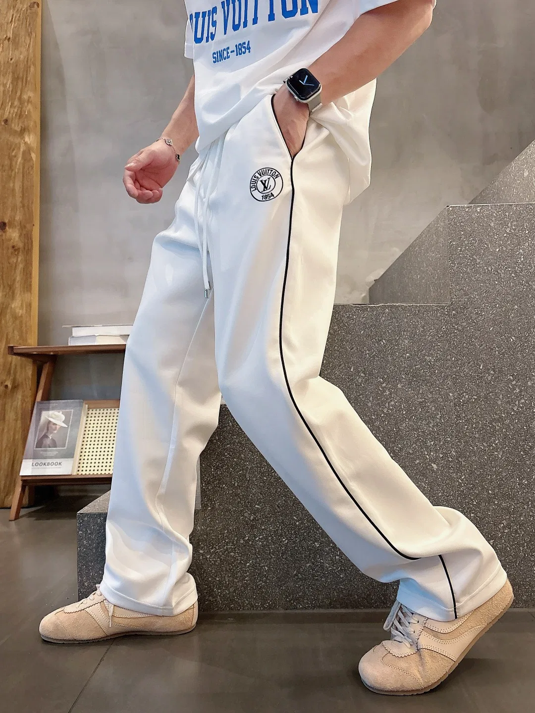 LV 27FW WBOJRAP 044 스웻팬츠 16