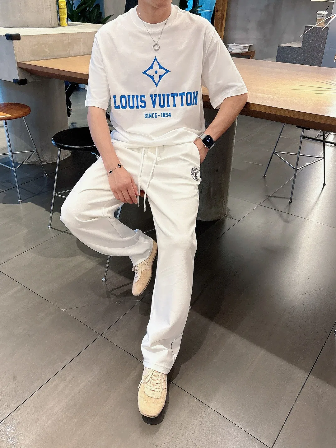 LV 27FW WBOJRAP 044 스웻팬츠 18