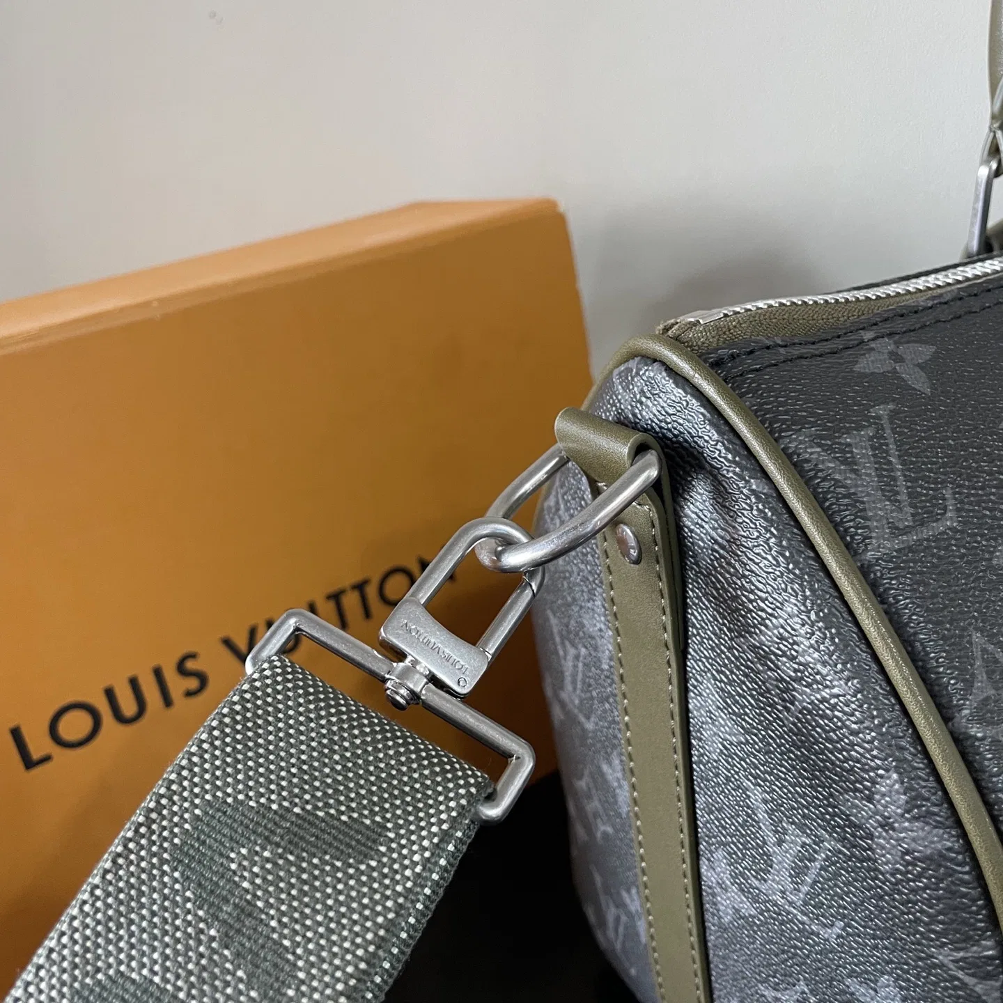 LV 27FW WBOJRAP 068 토트백 7