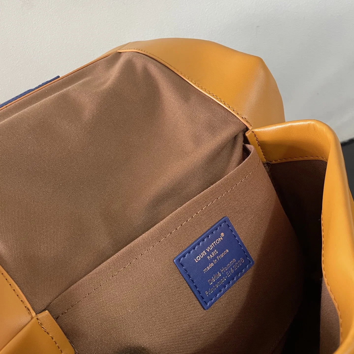 LV 27FW WBOJRAP 069 크로스백 9