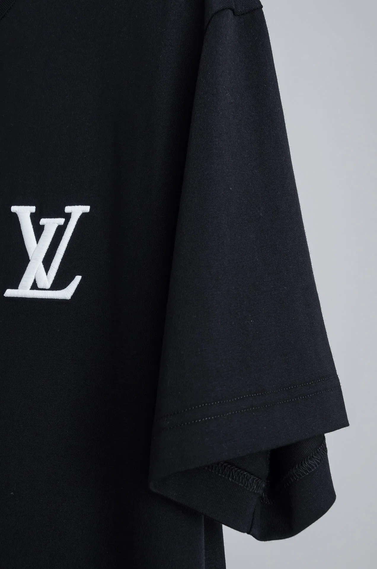 LV 27FW XCJJSKI 007 반팔티셔츠 12