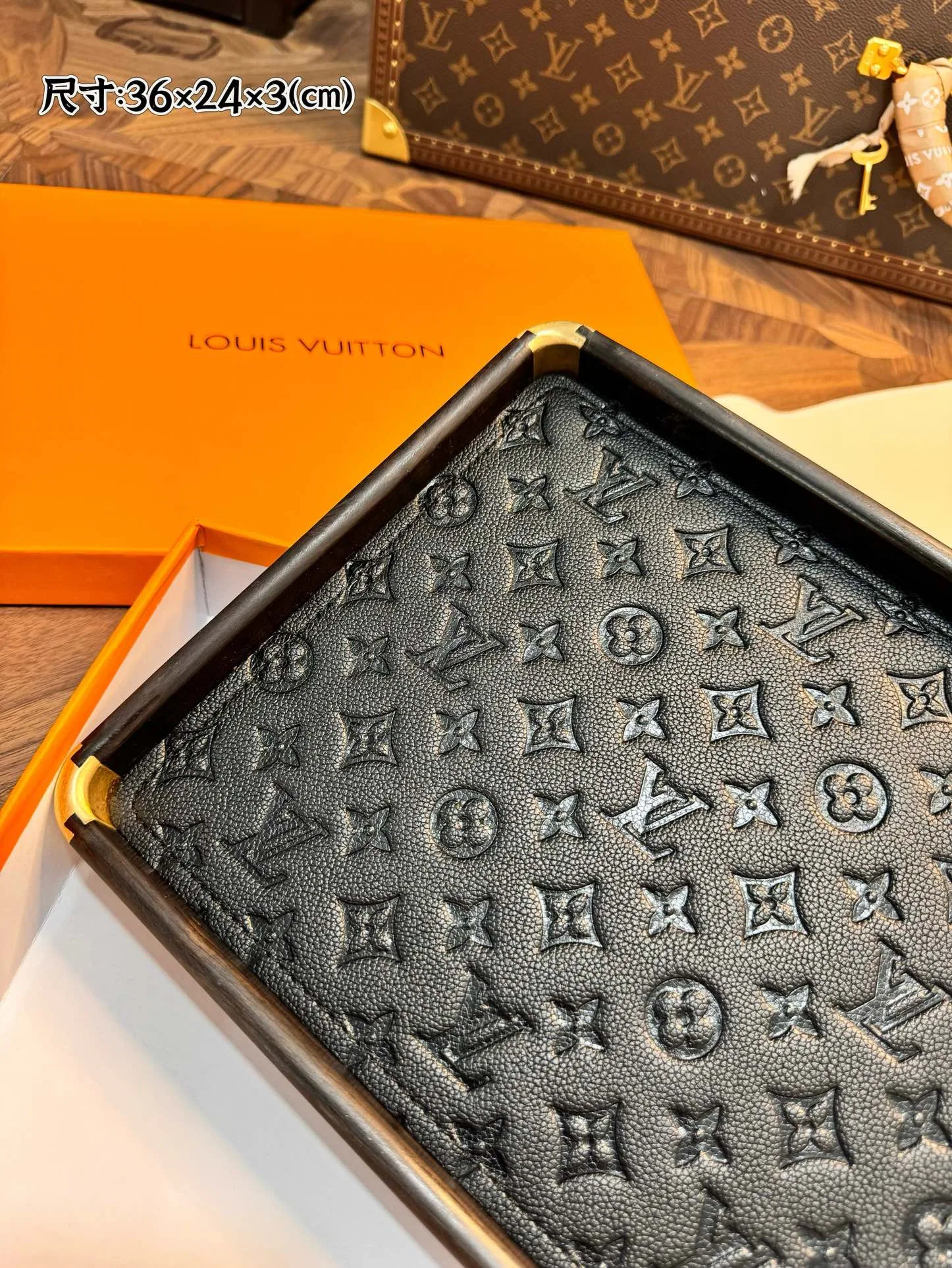 LV 27FW XHWLRED 001 트레이 7