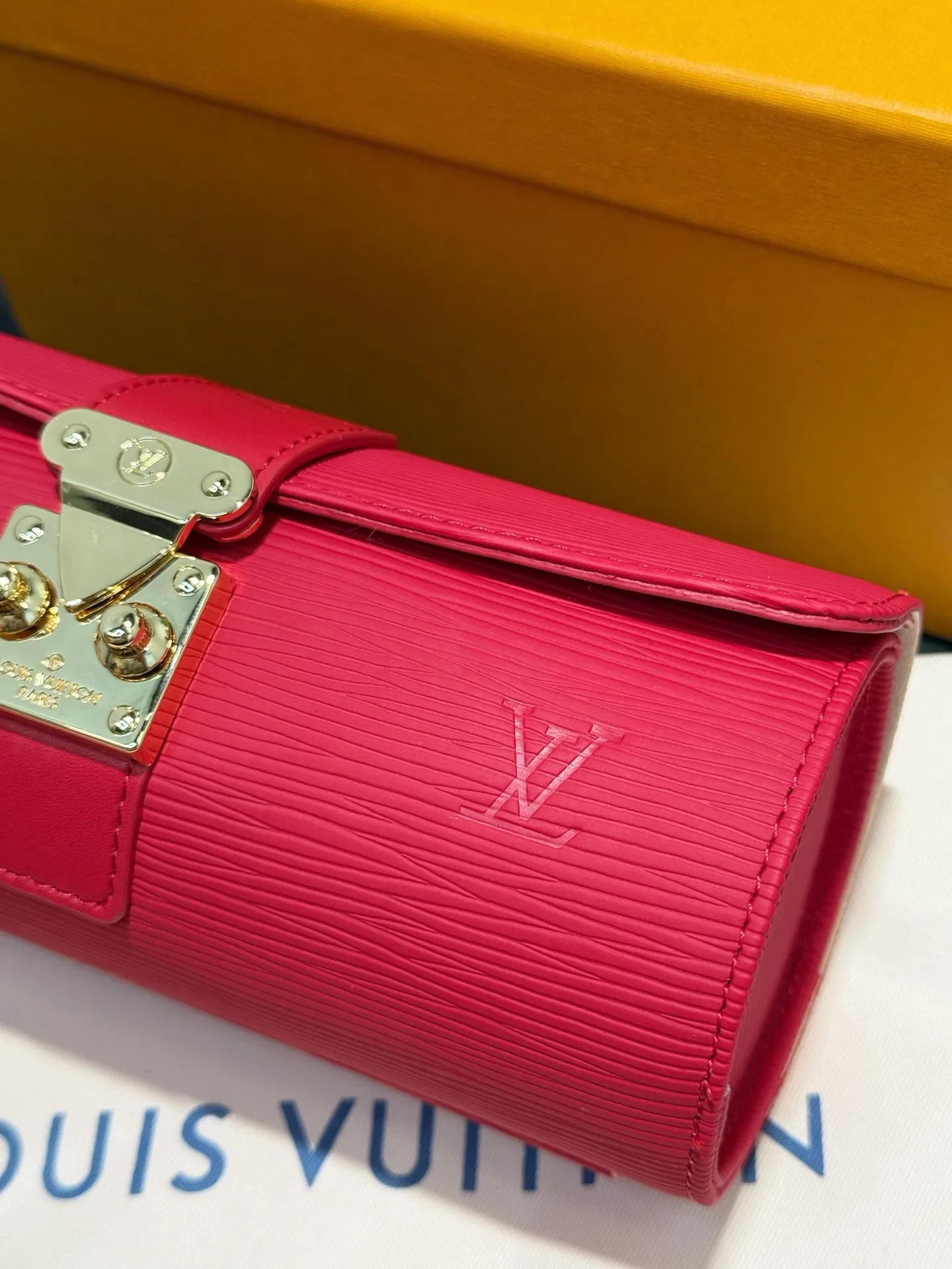LV 27FW XHWLRED 006 시계보관함 8