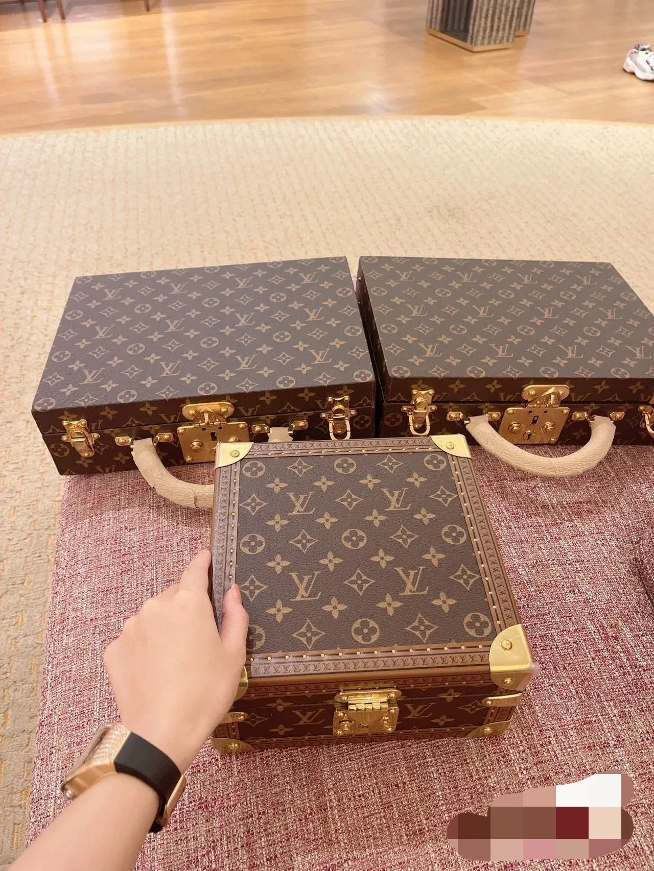 LV 27FW XHWLRED 007 악세사리보관함 8