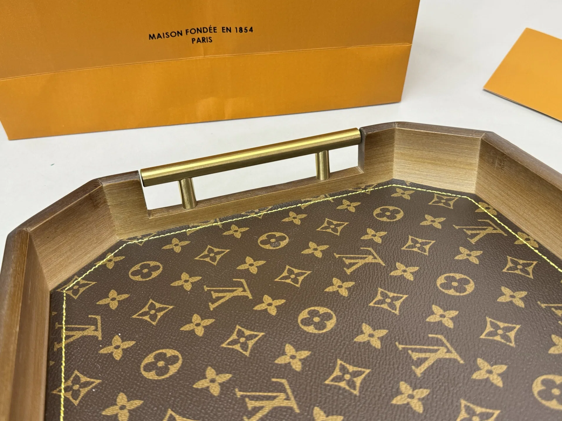 LV 27FW XHWLRED 022 트레이 8