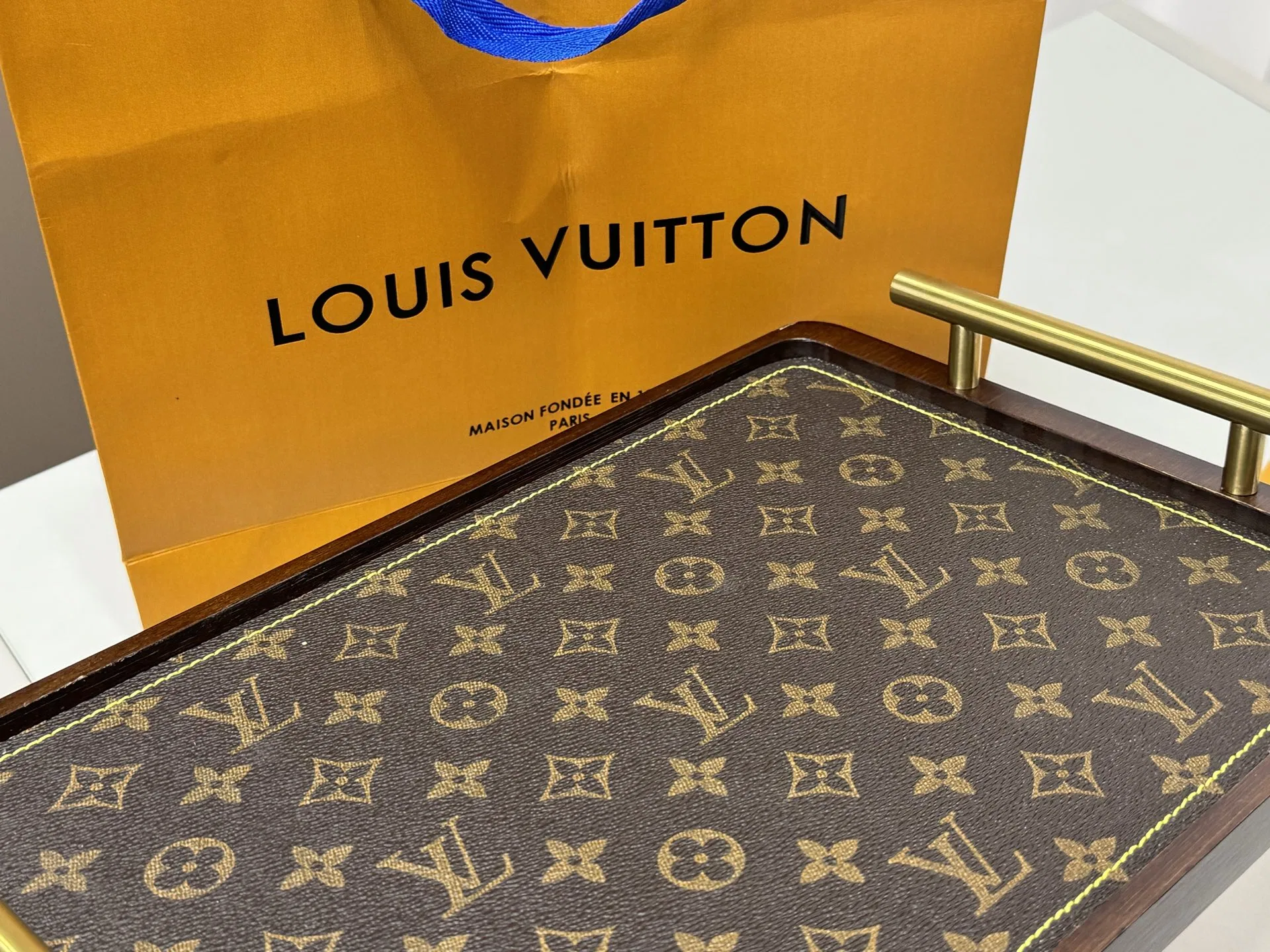 LV 27FW XHWLRED 023 트레이 9