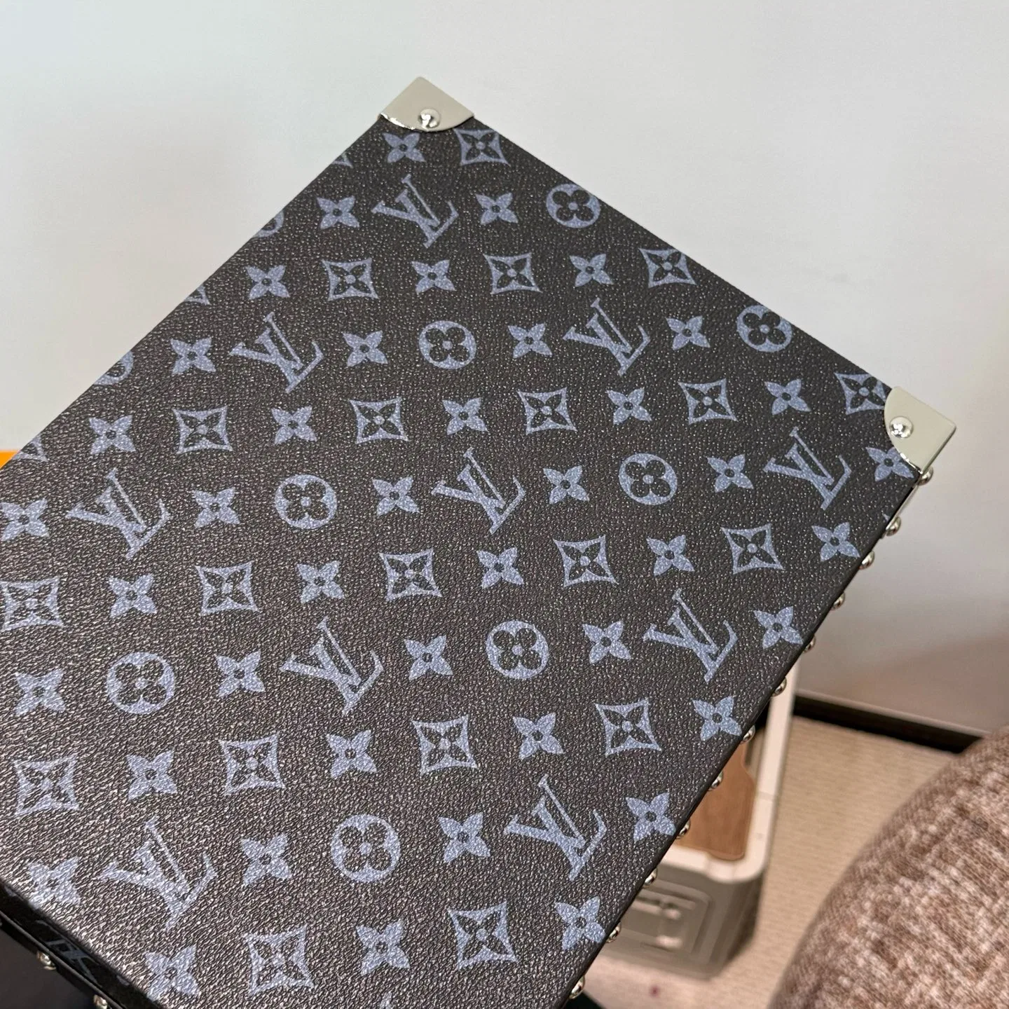 LV 27FW XHWLRED 028 트레이 7