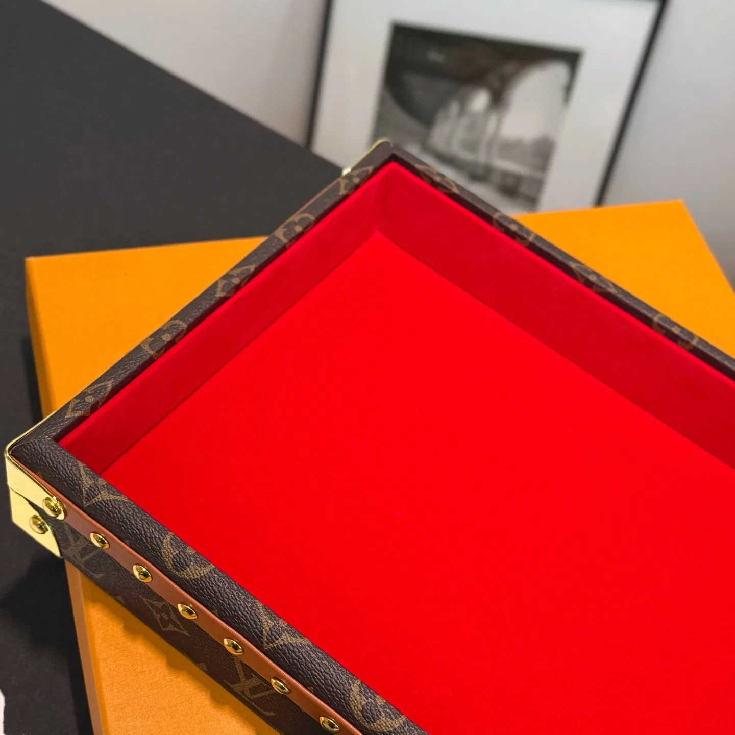LV 27FW XHWLRED 028 트레이 13