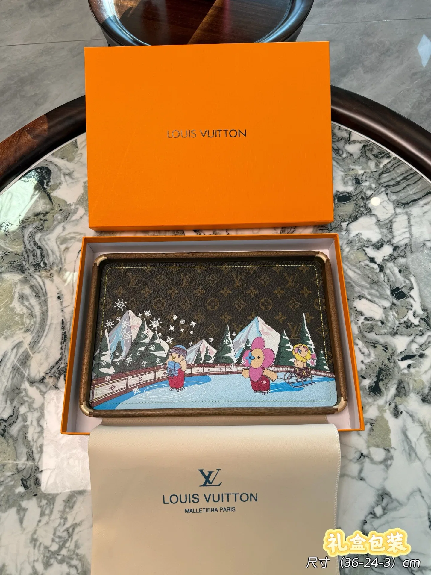 LV 27FW XHWLRED 030 트레이 13