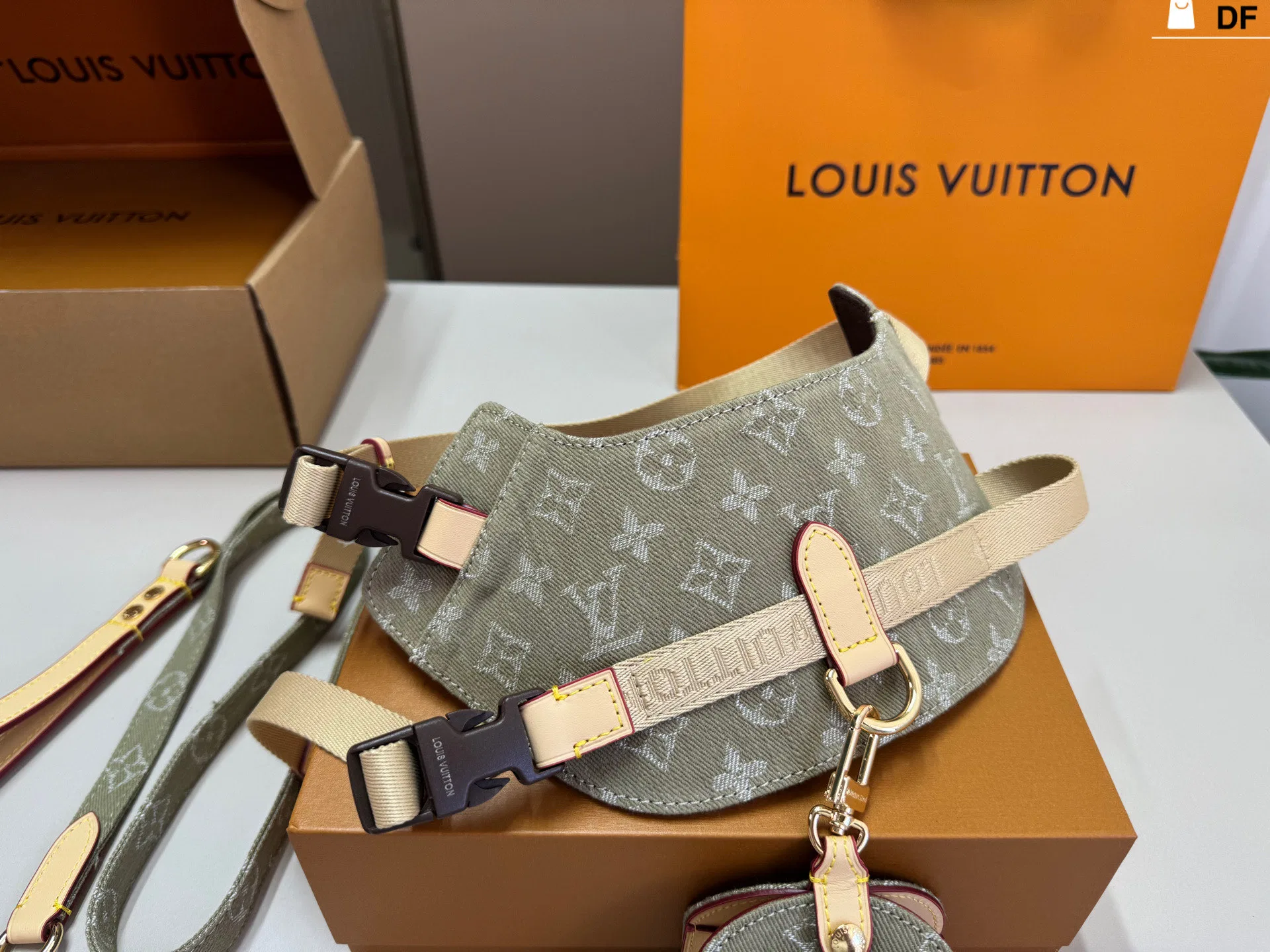 LV 27FW XHWLRED 033 애견목줄세트 81